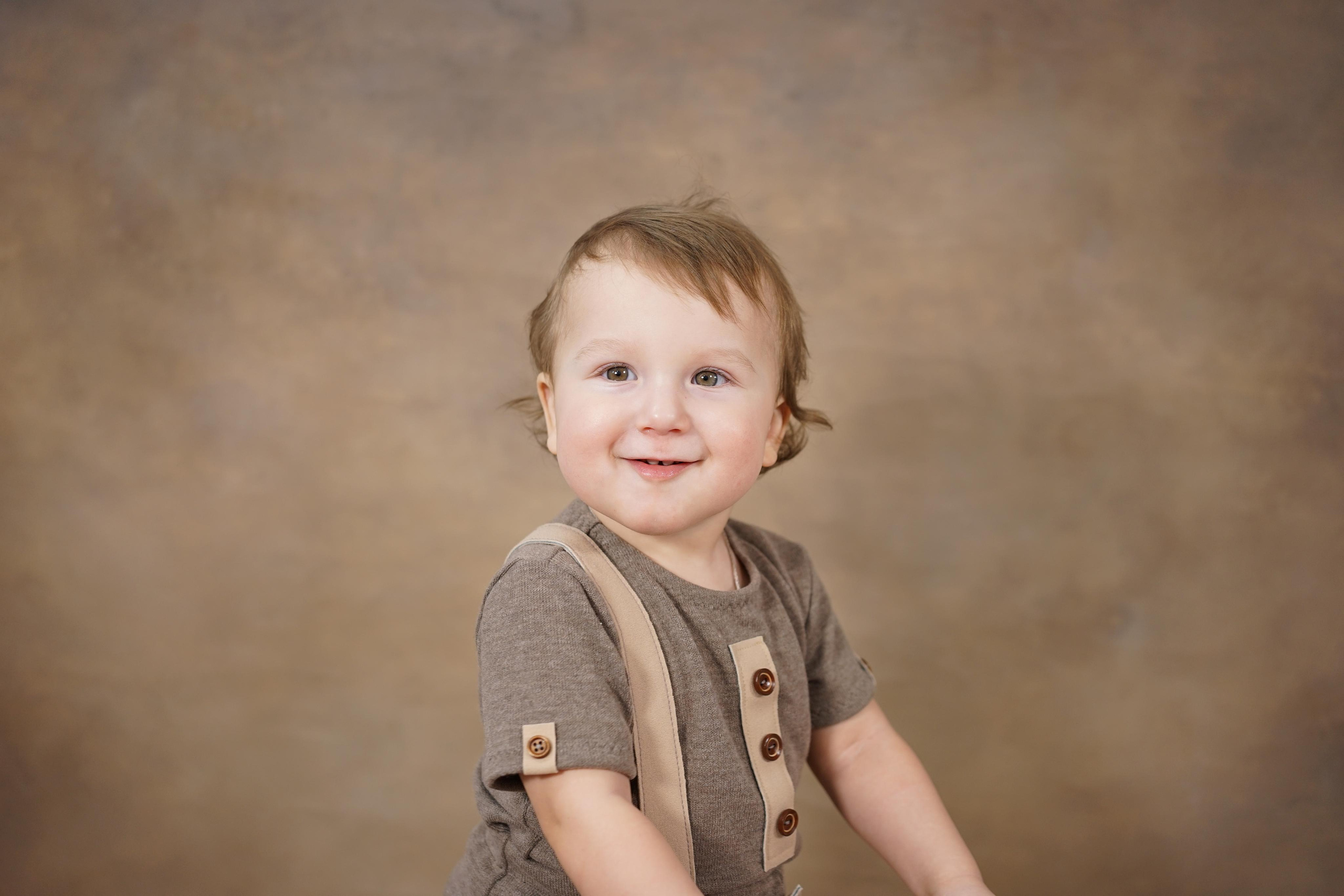 Фотозоны на ХОЛСТЕ. Детская Фотостудия ГОДОВАСИКИ в Санкт-Петербурге фотосесия на годик