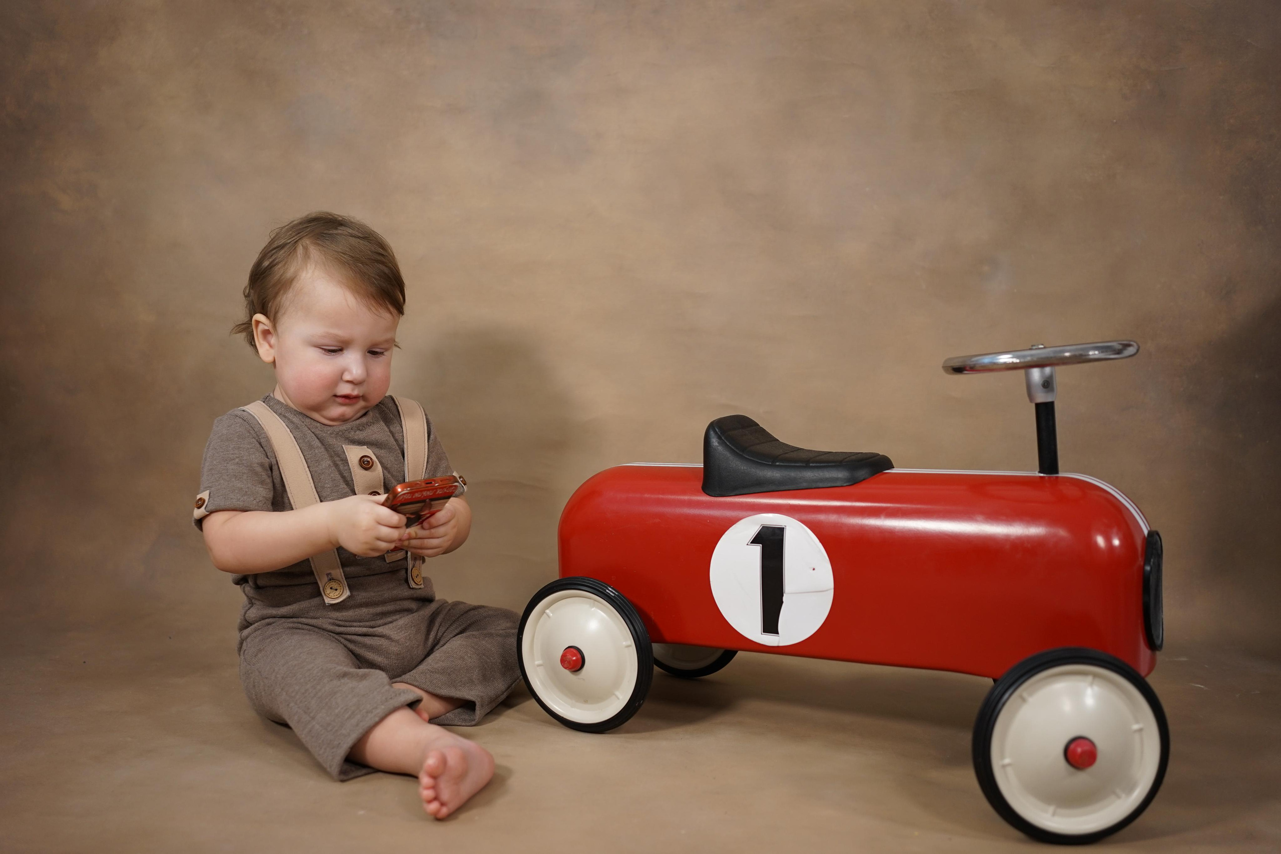 Фотозоны на ХОЛСТЕ. Детская Фотостудия ГОДОВАСИКИ в Санкт-Петербурге фотосесия на годик