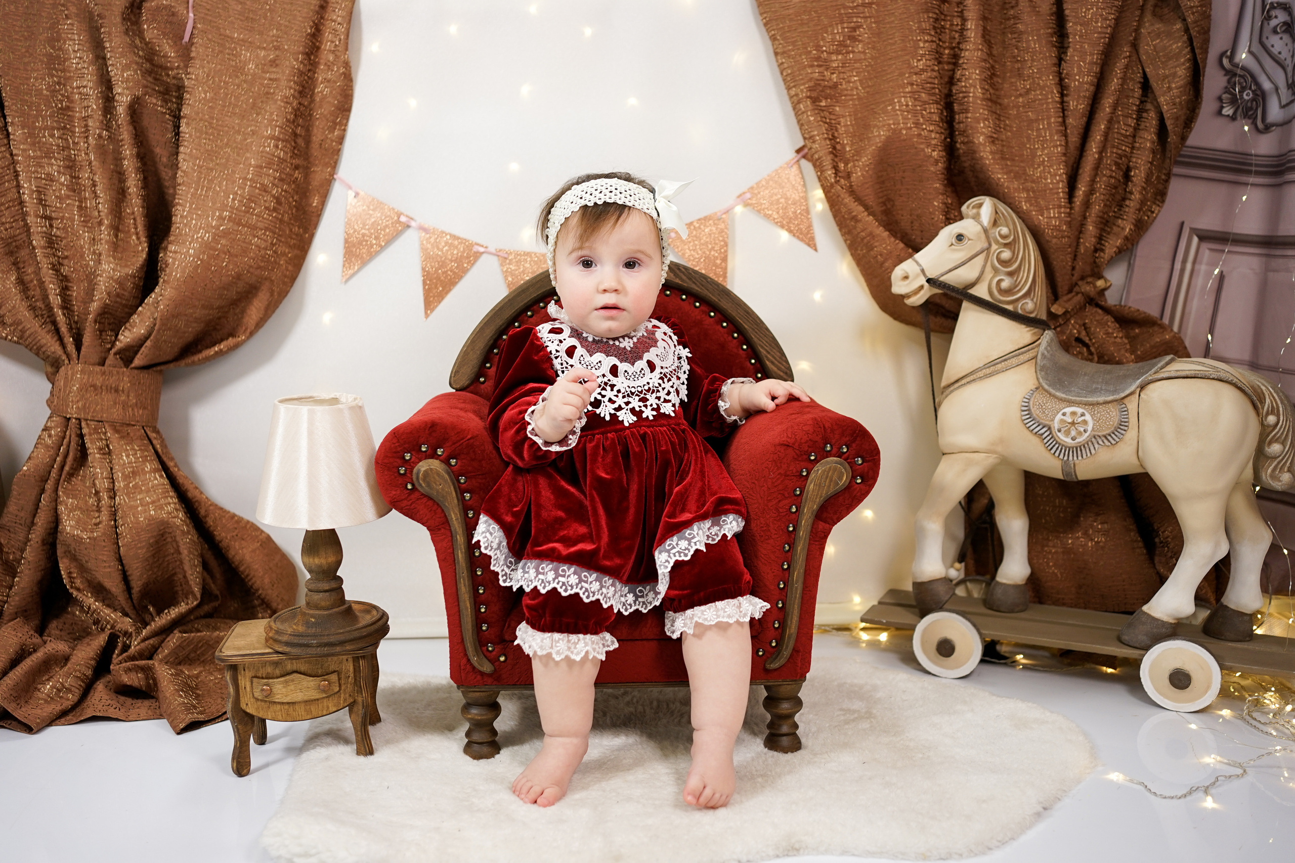 Бордовая зона. Детская Фотостудия ГОДОВАСИКИ в Санкт-Петербурге фотосесия на годик
