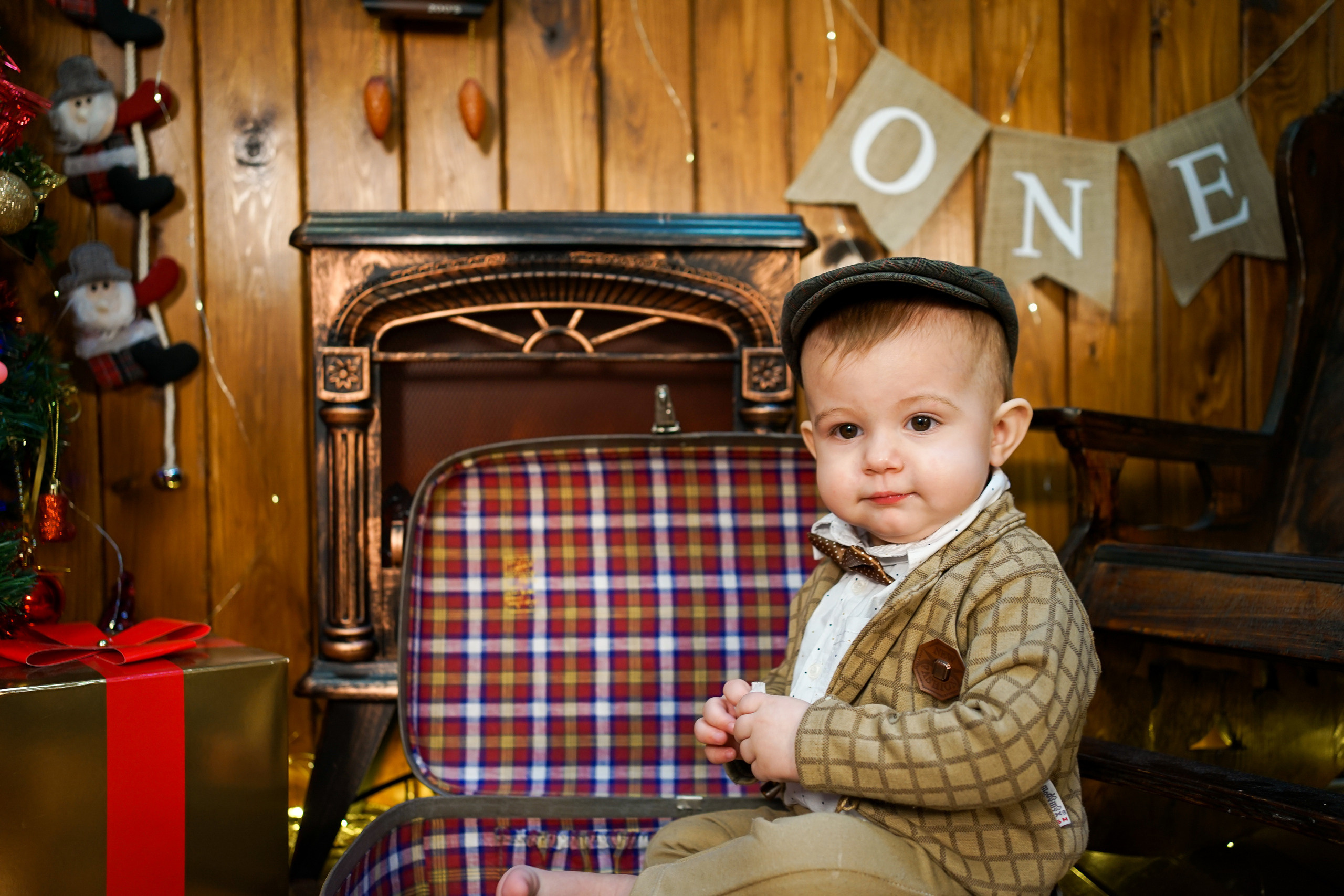 Деревянный Подиум. Детская Фотостудия ГОДОВАСИКИ в Санкт-Петербурге фотосесия на годик
