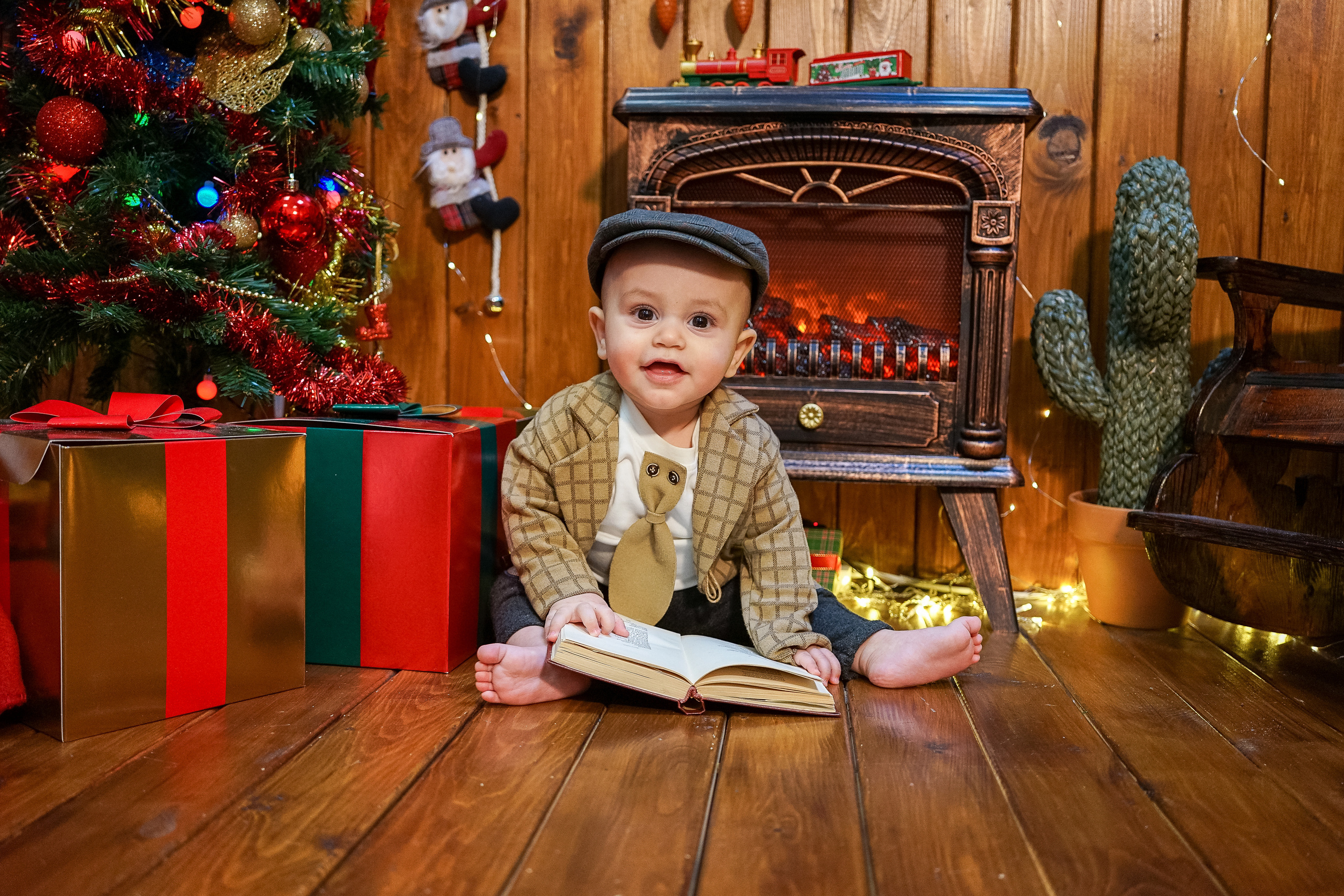 Деревянный Подиум. Детская Фотостудия ГОДОВАСИКИ в Санкт-Петербурге фотосесия на годик