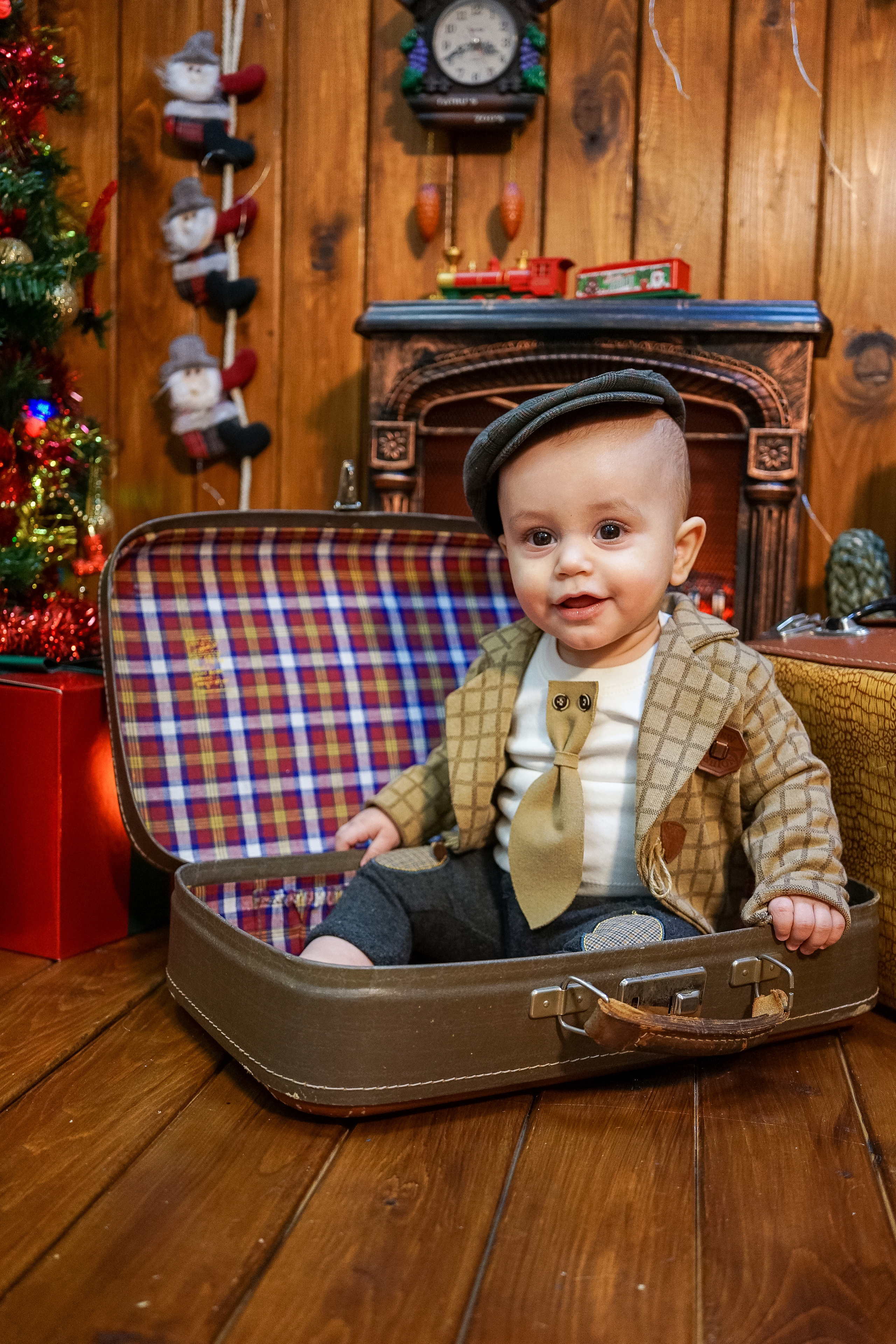 Деревянный Подиум. Детская Фотостудия ГОДОВАСИКИ в Санкт-Петербурге фотосесия на годик