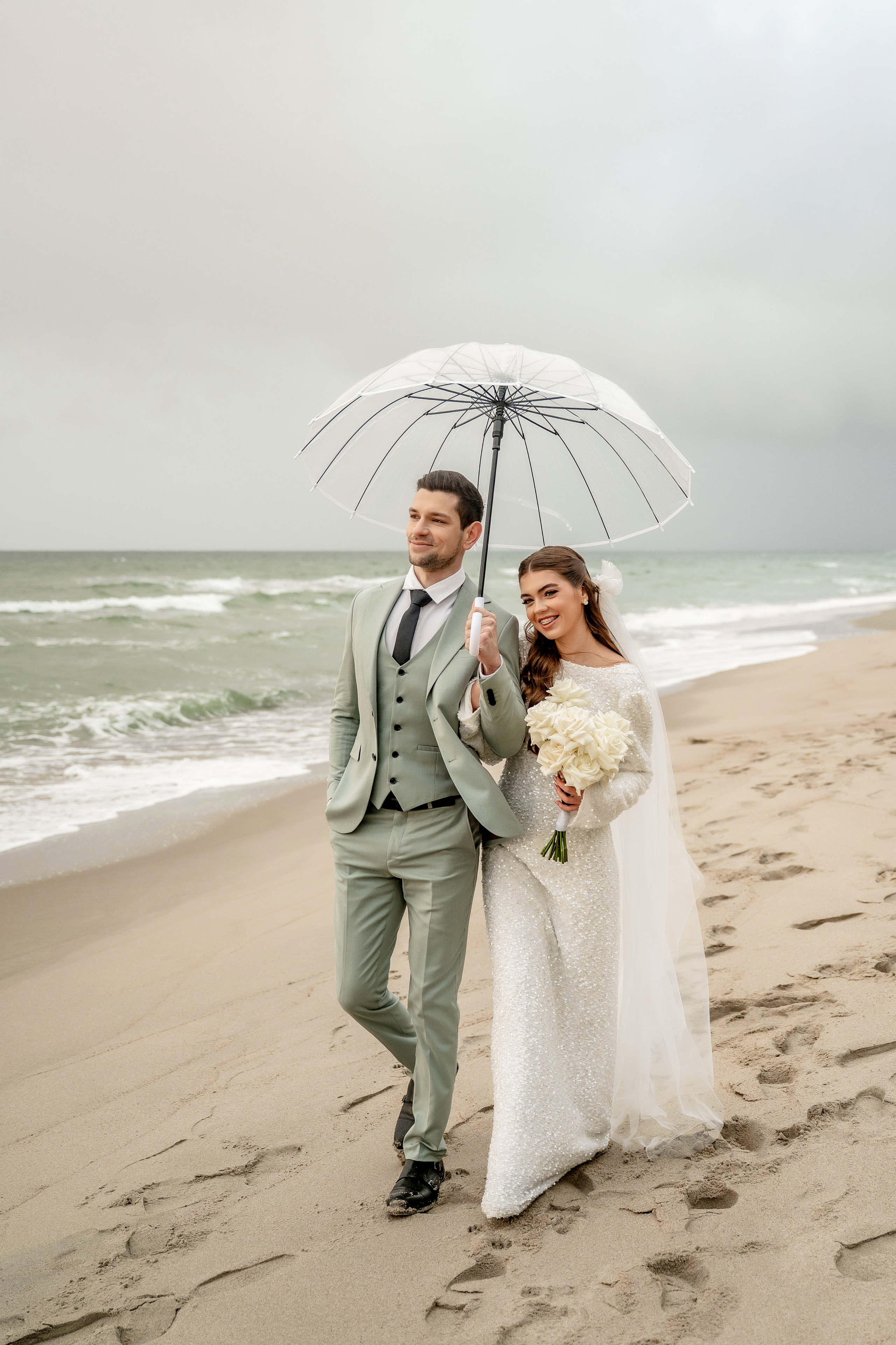 Свадебная прогулка на море. Наталья Слесаренко фотограф в Сочи