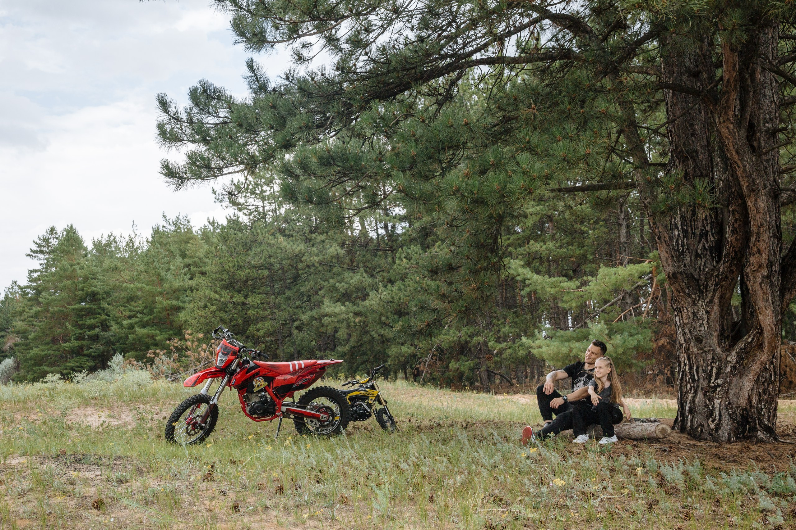 Папа, дочка и два эндуро. Профессиональный фотограф в Волгодонске и Ростове Владимир Казак