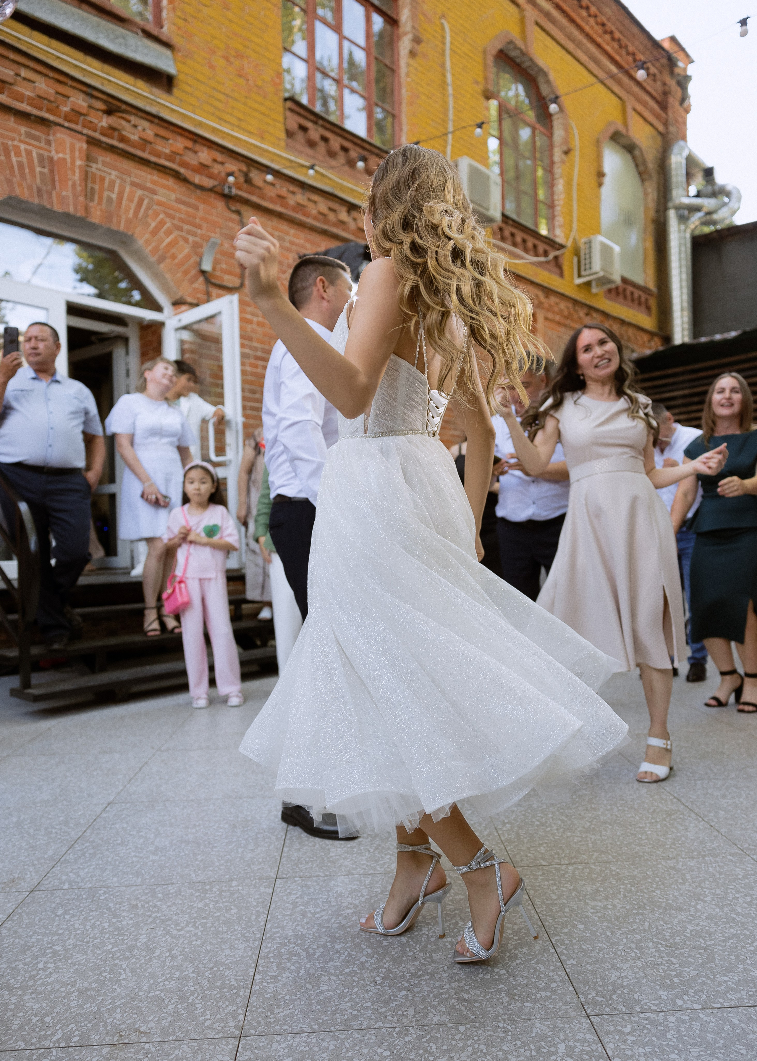 Дмитрий и Алита. Фотограф Эмиль Исякаев