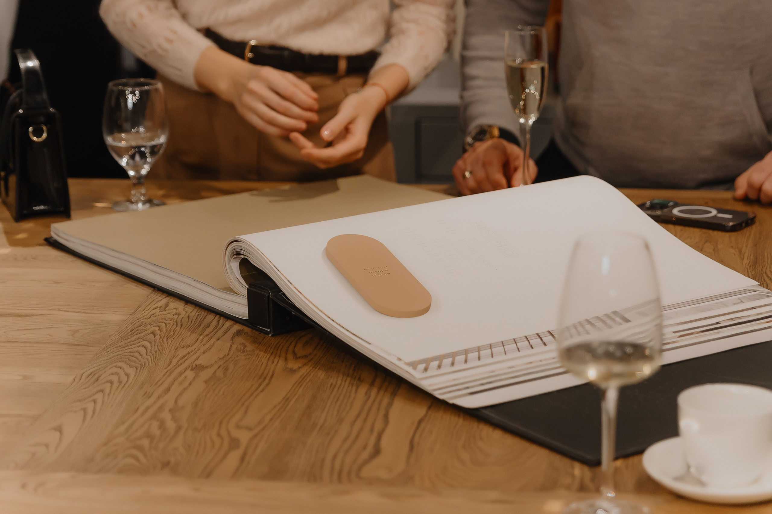 Открытие нового пространства интерьерного салона L. DECO в феврале 2025. L. Deco интерьерный салон. Краски/обои/лепной декор