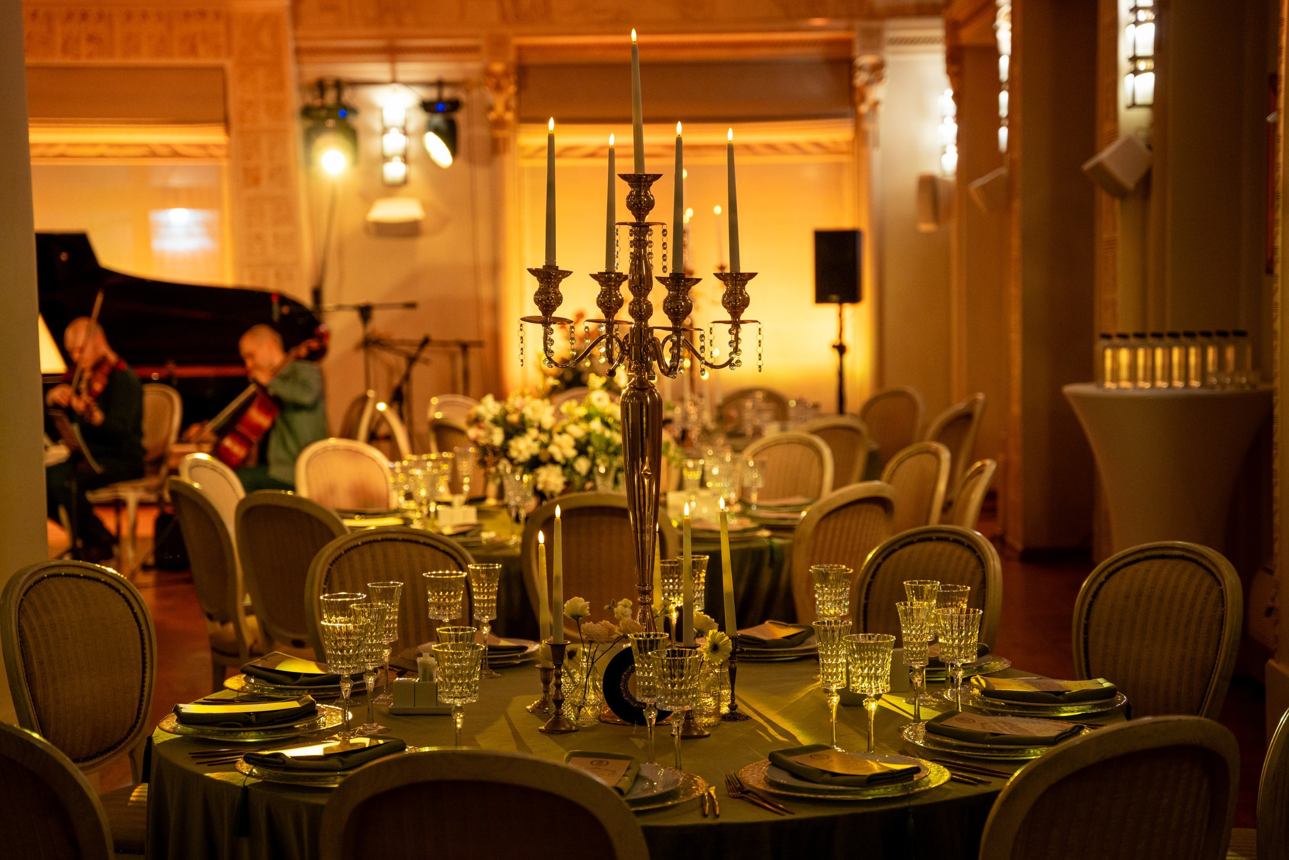 Юбилей в доме Смирнова. Kirillova Studio — мастерская декора и событий Юли Кирилловой