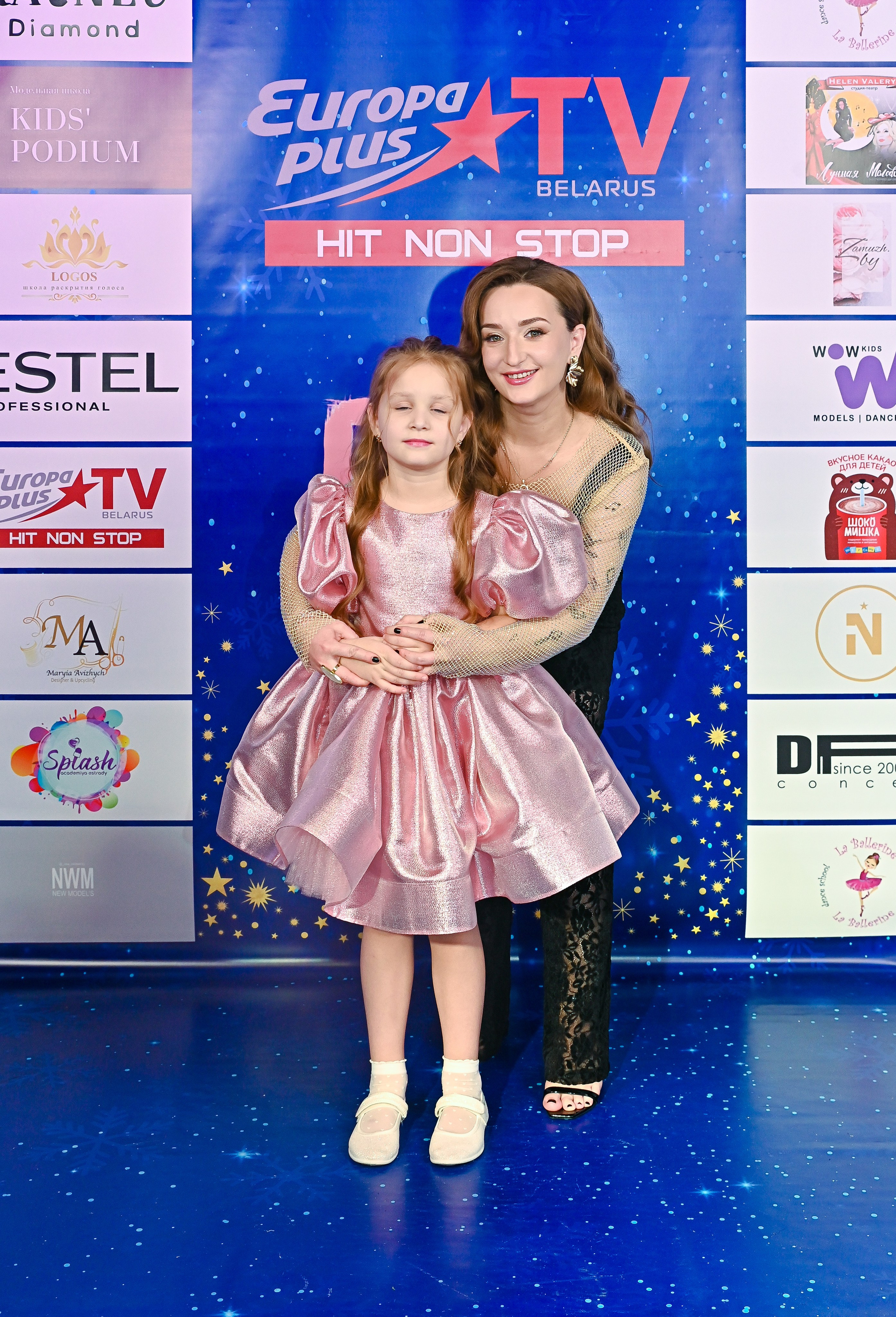 Большая новогодняя тусовка. Фотоуслуги, услуги фотографа, фотографирование важных событий