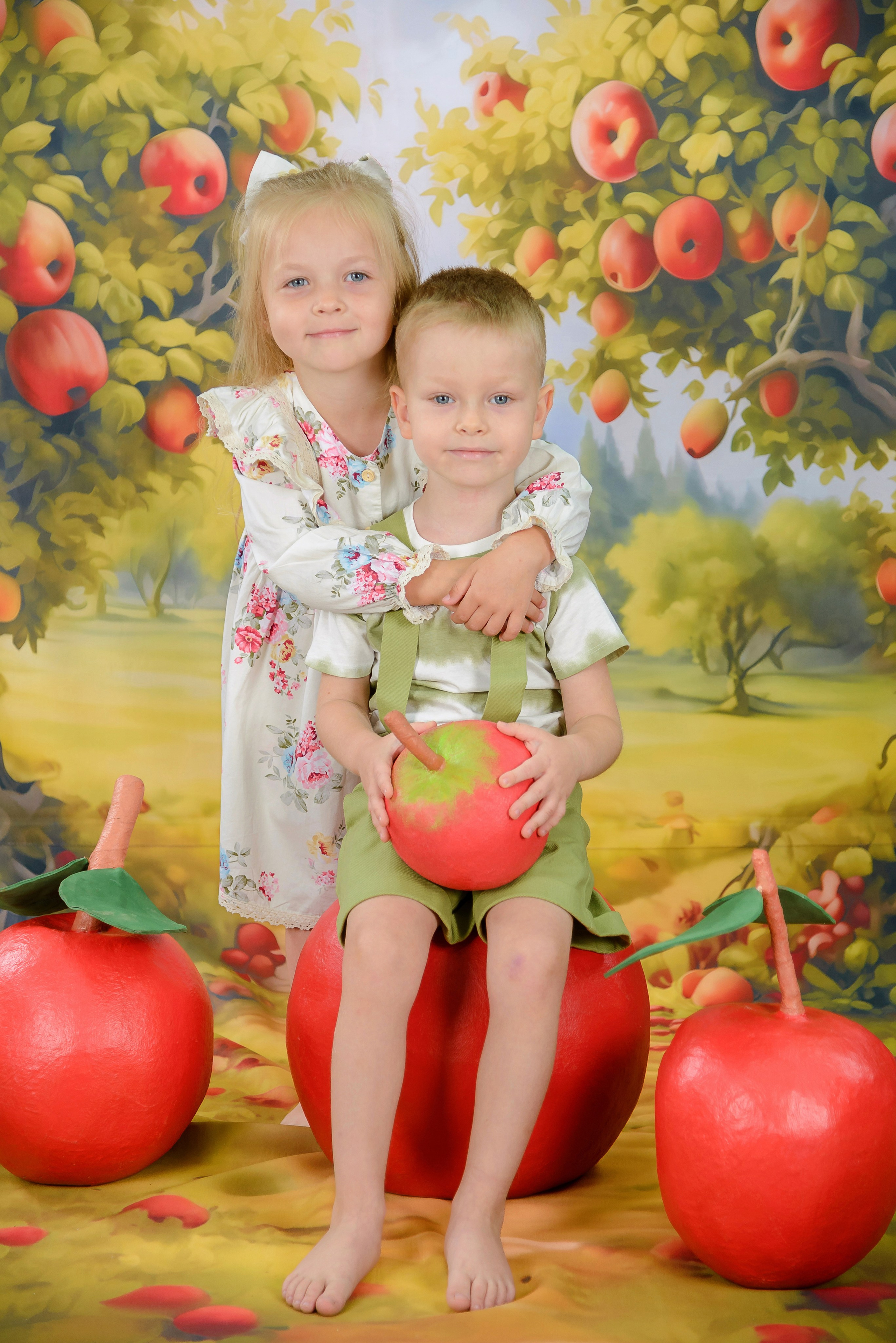 Яблоневый сад. Выпускные альбомы Ярославль