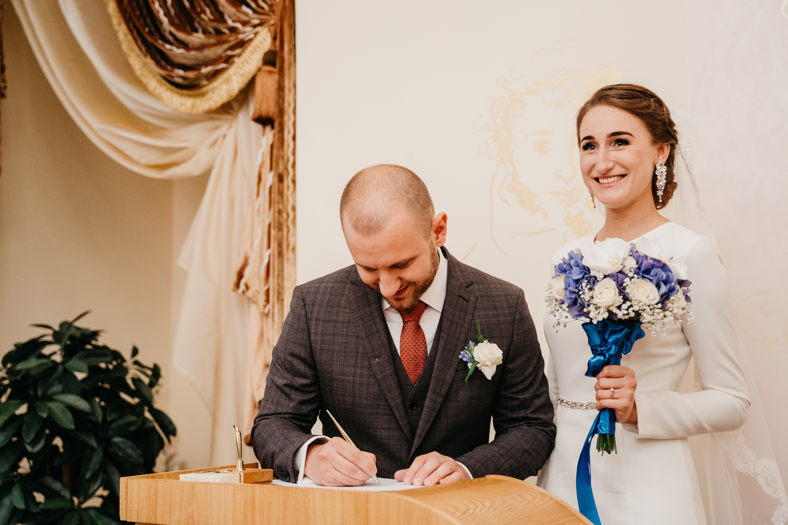 Стоимость услуг свадебной фотосессии (ЗАГС+прогулка) в Москве и МО