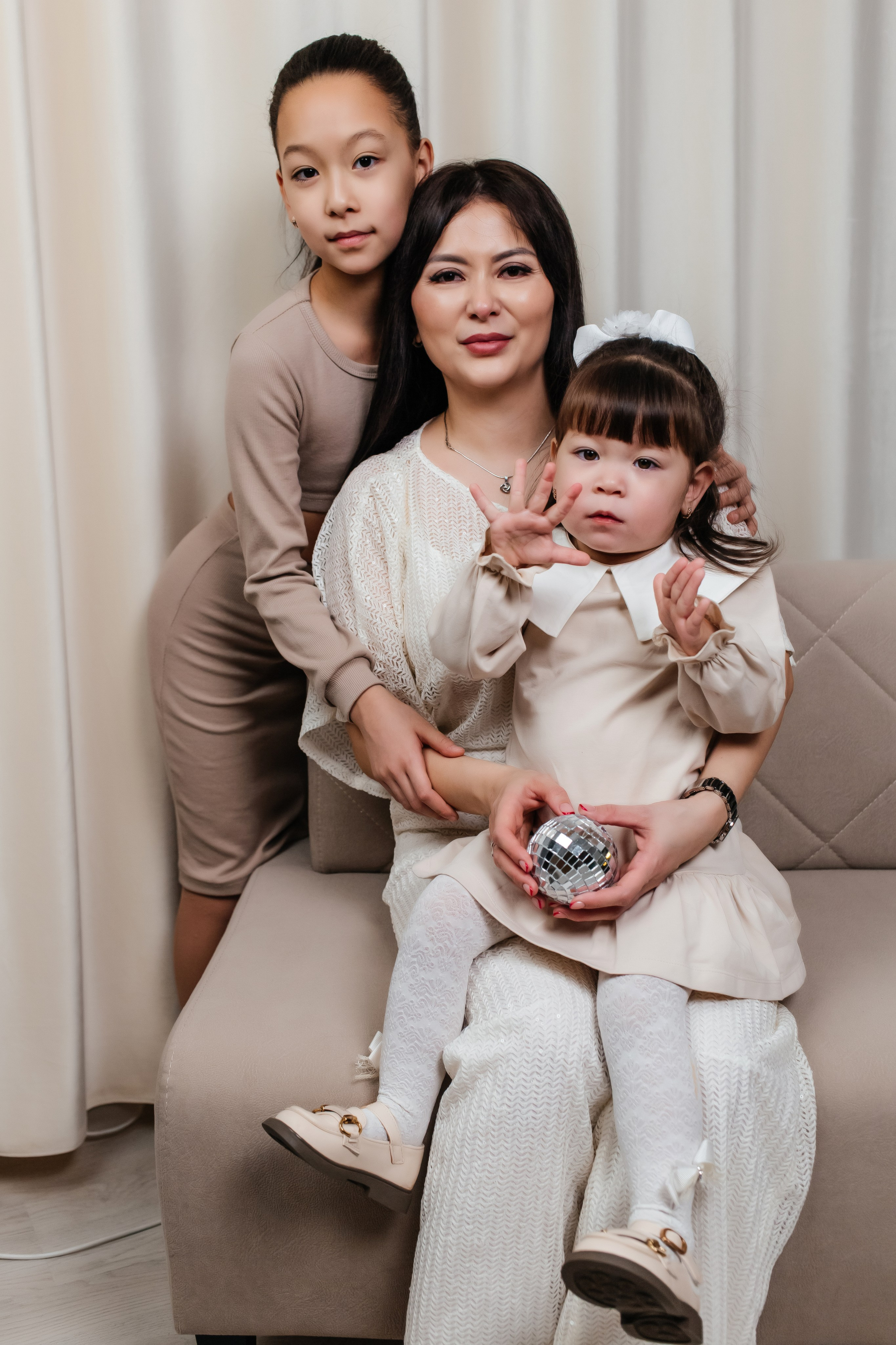 Альмира семейный новый год. Женский фотограф в Оренбурге Ирина Заводчикова