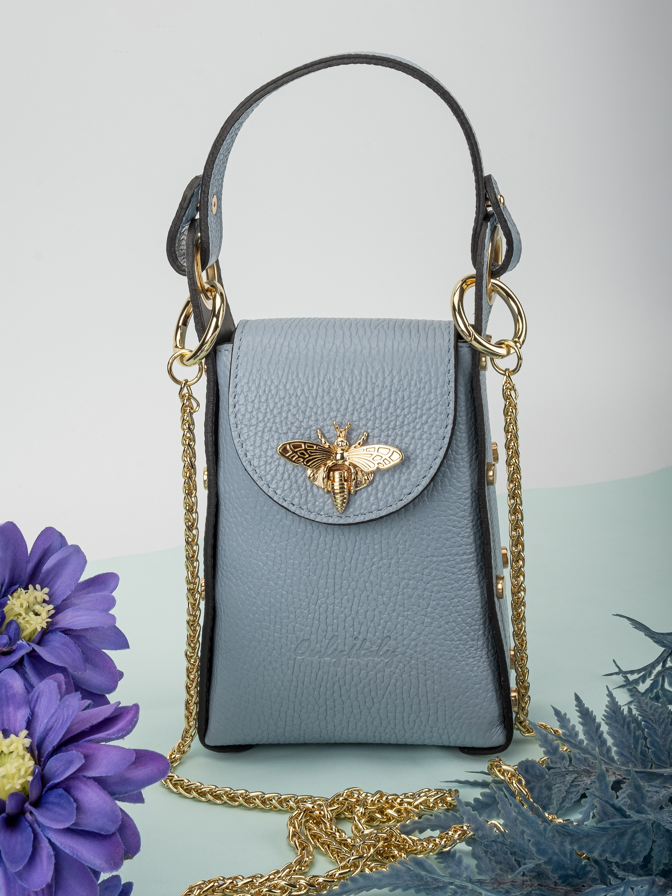 Предметная съёмка сумок для маркетплейсов. Предметный фотограф в Симферополе Антон Катунин