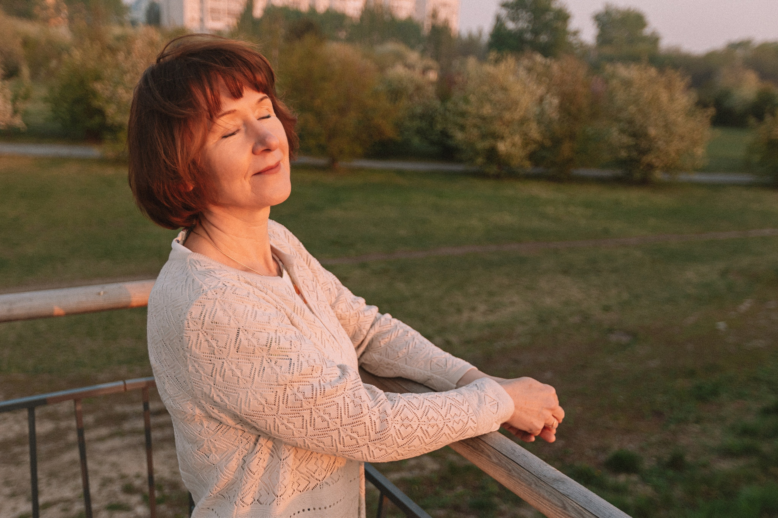 Яблони. Семейный фотограф Тюмень, фотограф на роды Салмина Мария