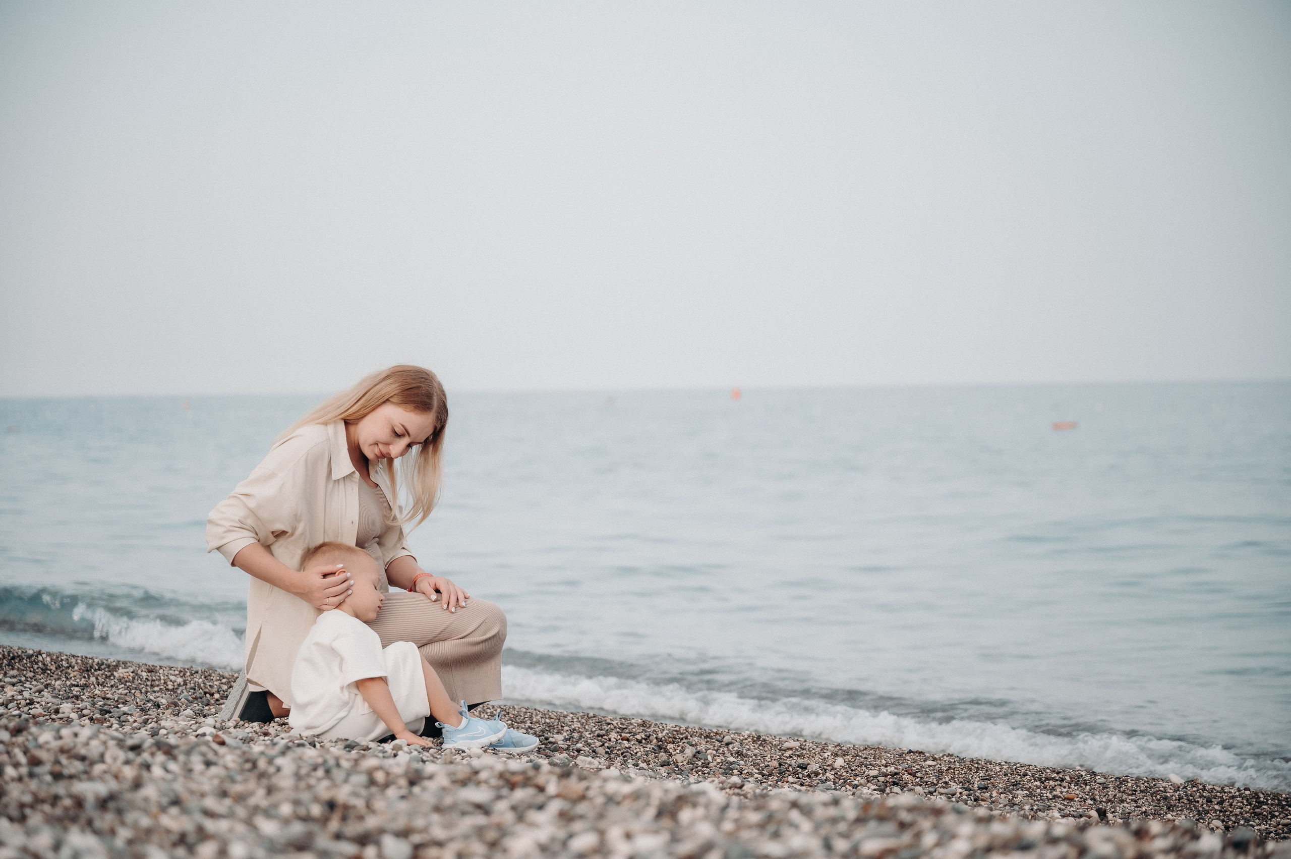 На берегу Средиземного моря. Главная