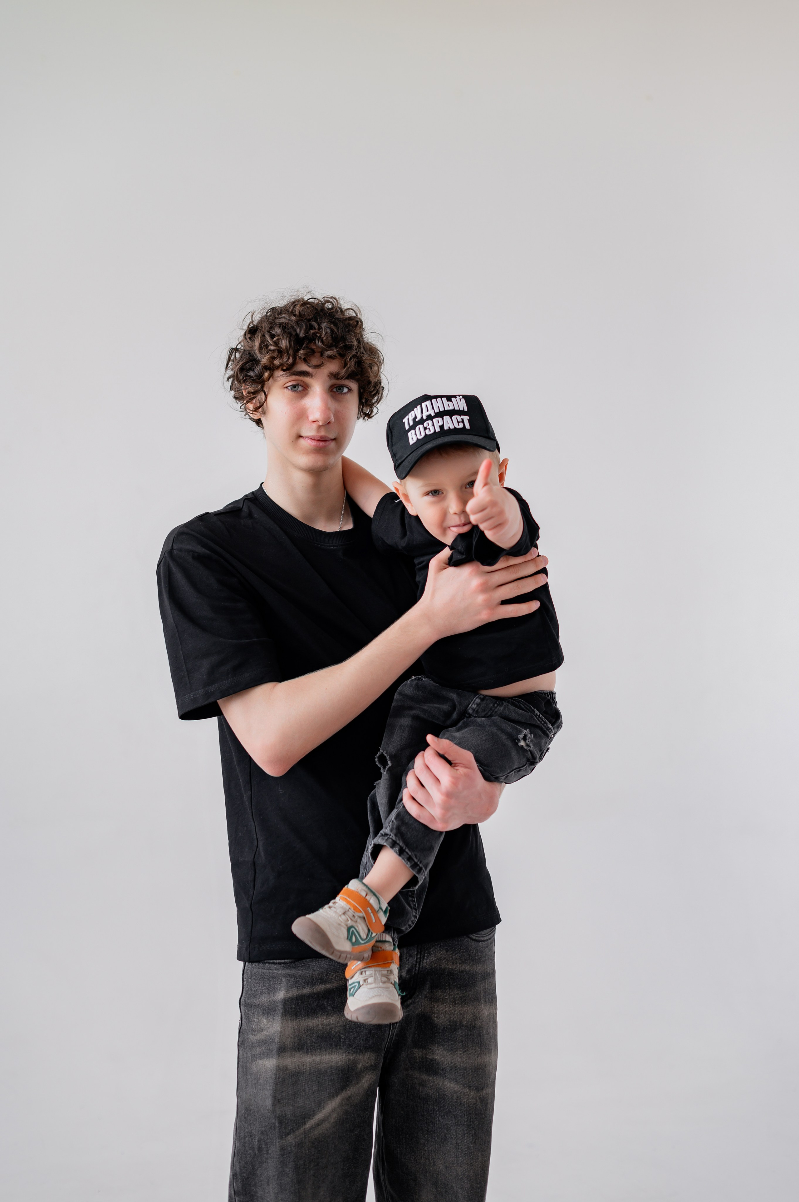 Саша Маша Гриша и Максим. Фотограф Татьяна Иванчикова