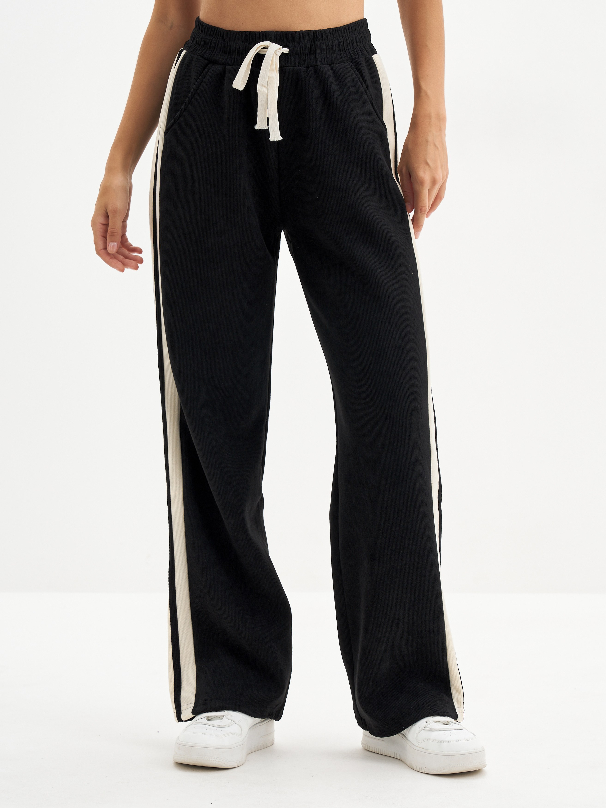 Marketplace. Кирилл Гольцберг | фотограф для брендов одежды и бизнеса