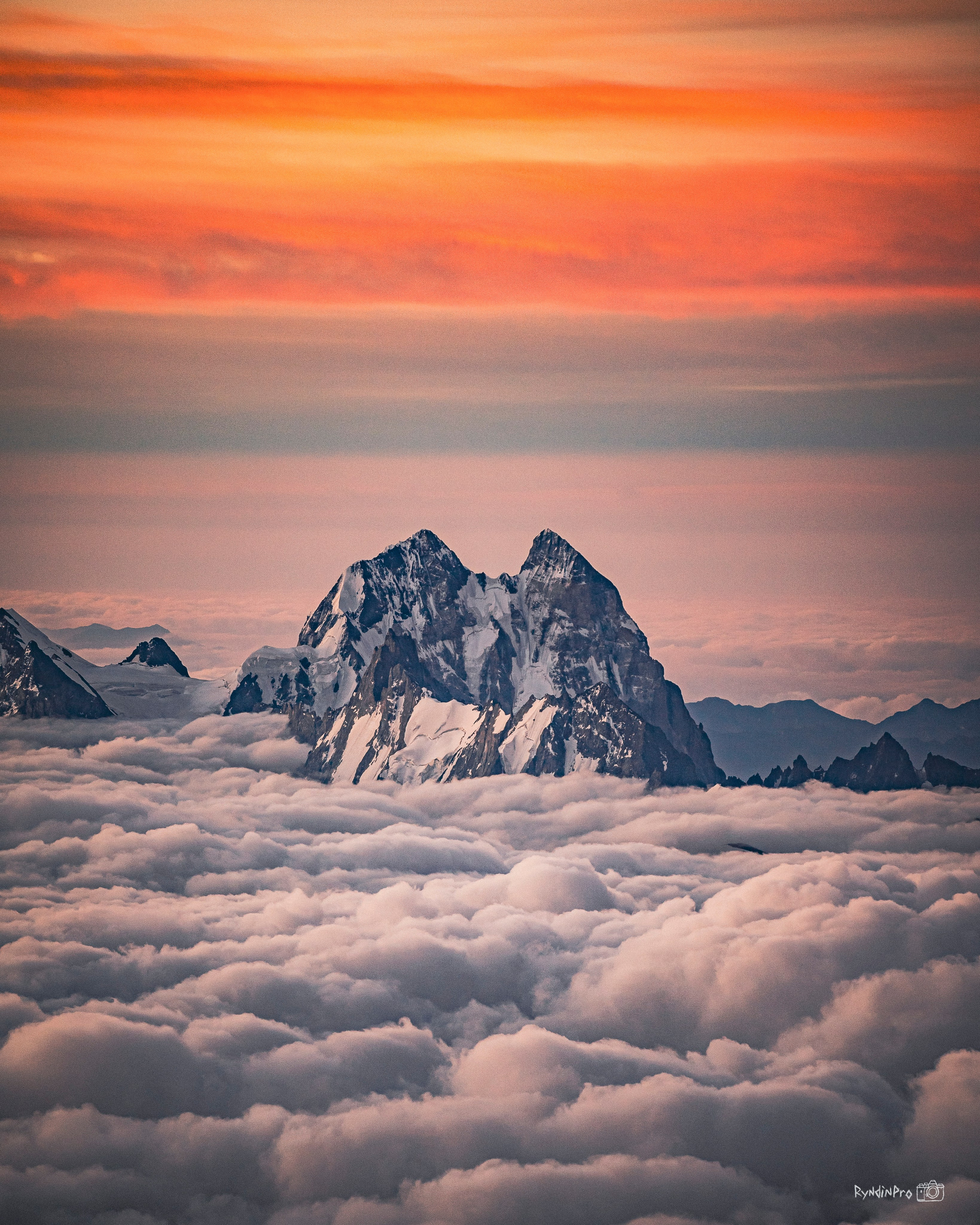 Восхождение на Эльбрус 26 августа 2023 Стремление. Репортажный фотограф в Краснодаре Рындин Дмитрий