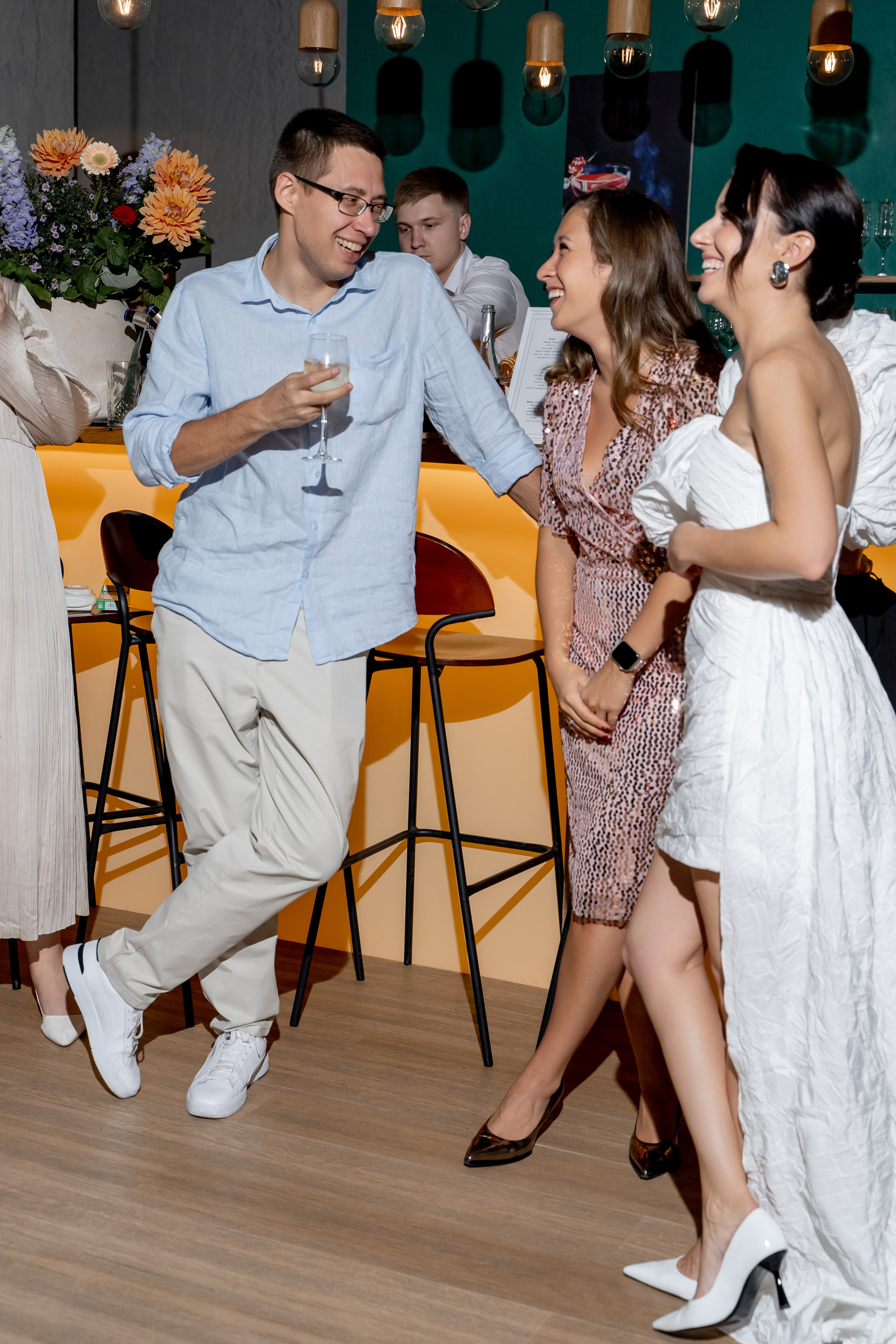 Репортаж мероприятия, репортажная съемка в Москве и Московской области, фотограф на мероприятие, фотосъемка юбилея, репортаж свадьбы, event, фотосессия на фотозоне, фотограф на юбилей, фотограф на день рождения, репортажный фотограф, съемка мероприятия, съемка на фотозоне, фотограф на корпоратив, фотограф на свадьбу, фотограф на детский праздник, фотограф на выпускной. Свадебный репортаж в лофте.