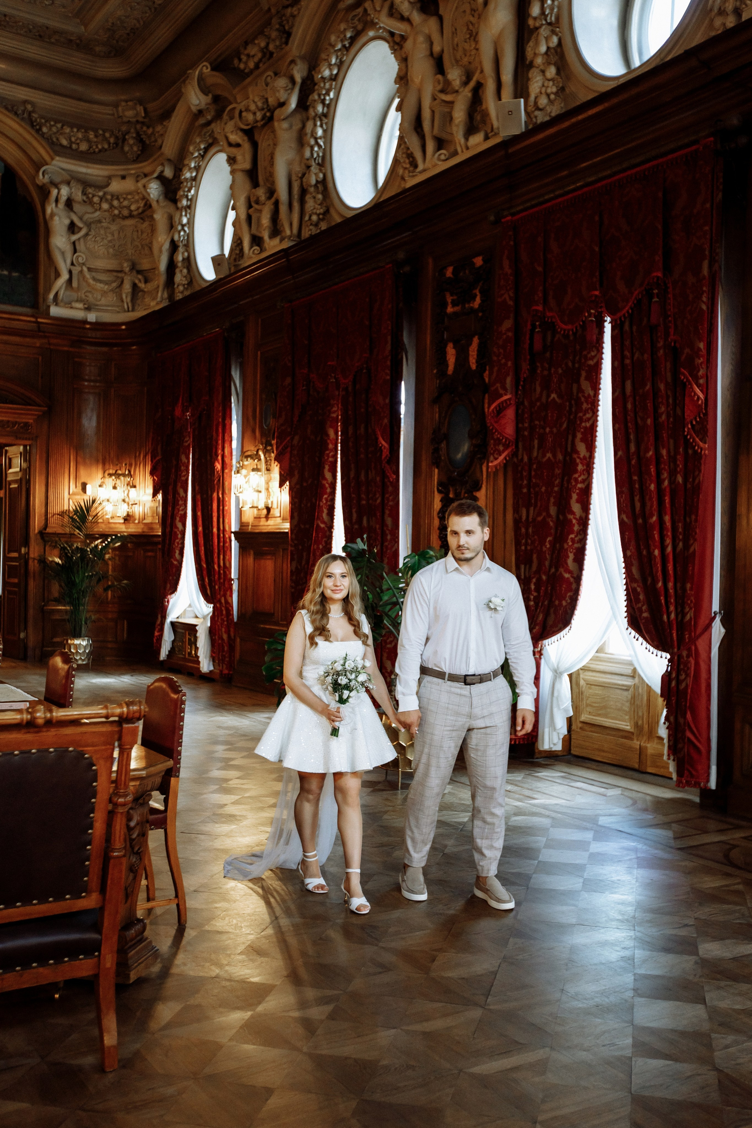 Ślubna sesja zdjęciowa w Pałacu Poznańskiego-Muzeum Miasta Łodzi. Свадебный фотограф Варшава Лодзь Польша Елена Юцова