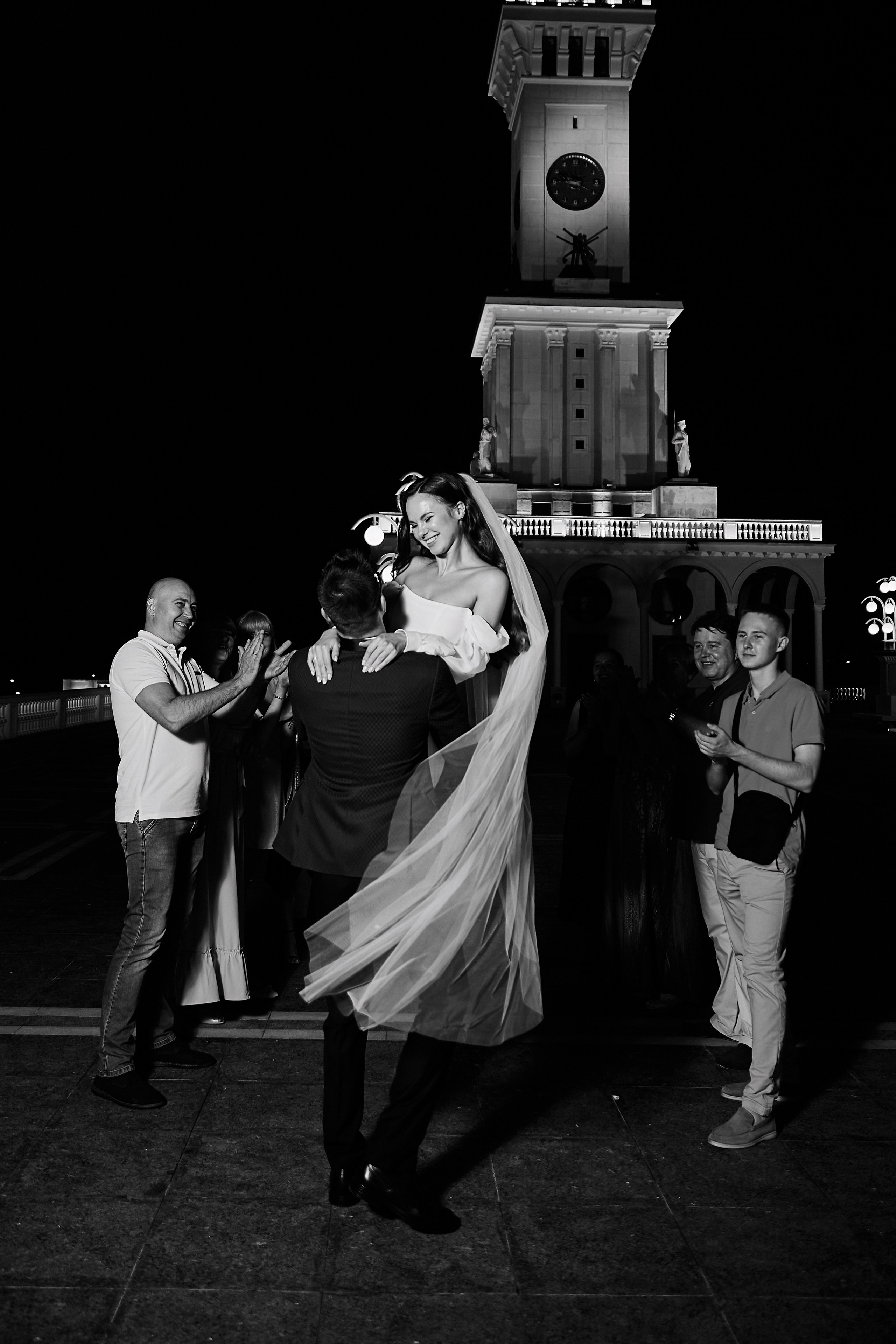 Свадебная фотосессия на Речном вокзале. Свадебный фотограф в Москве и Подмосковье