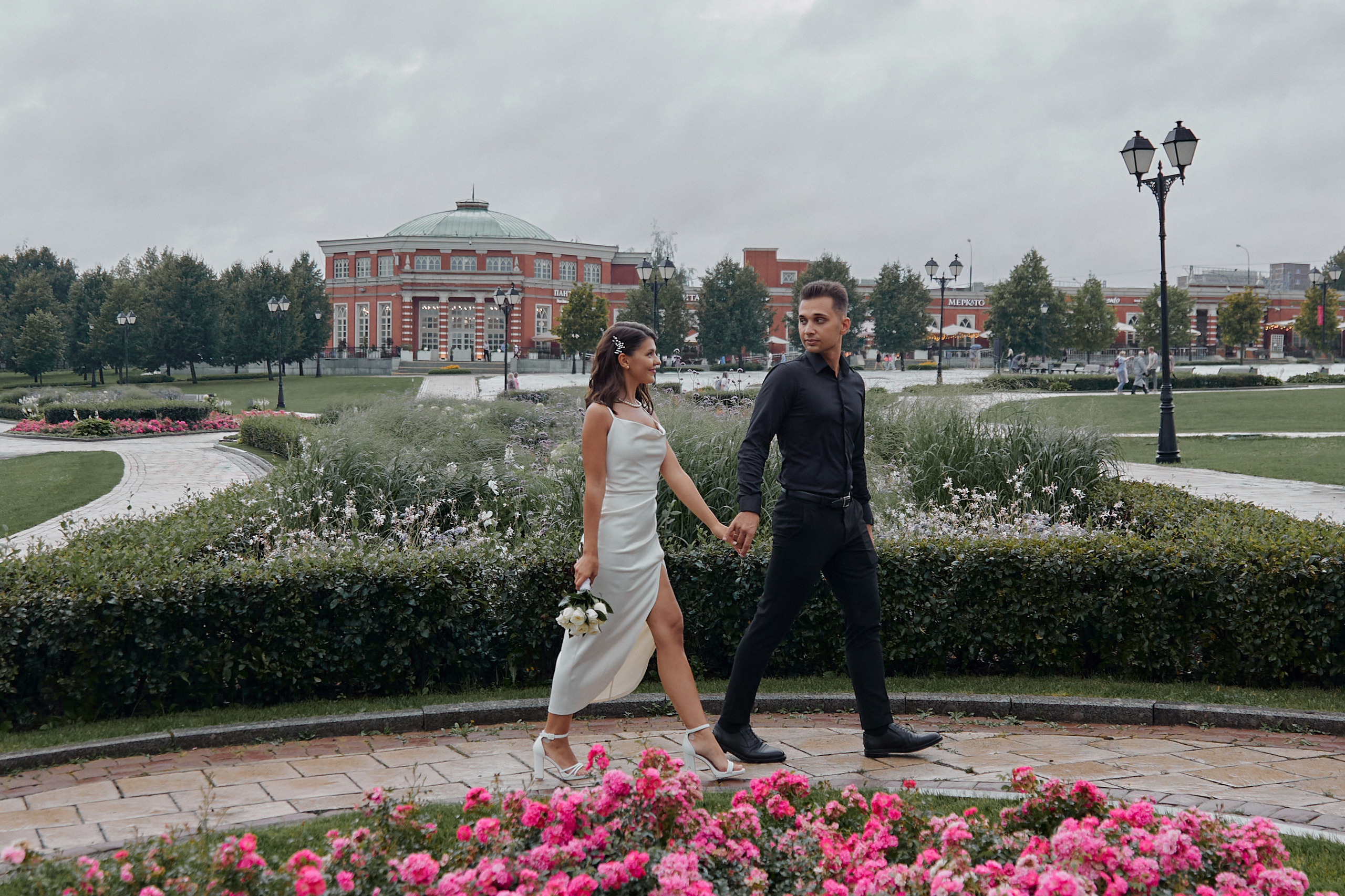 Полина и Павел. Прогулка в «Царицыно». Свадебный фотограф в Москве и Подмосковье