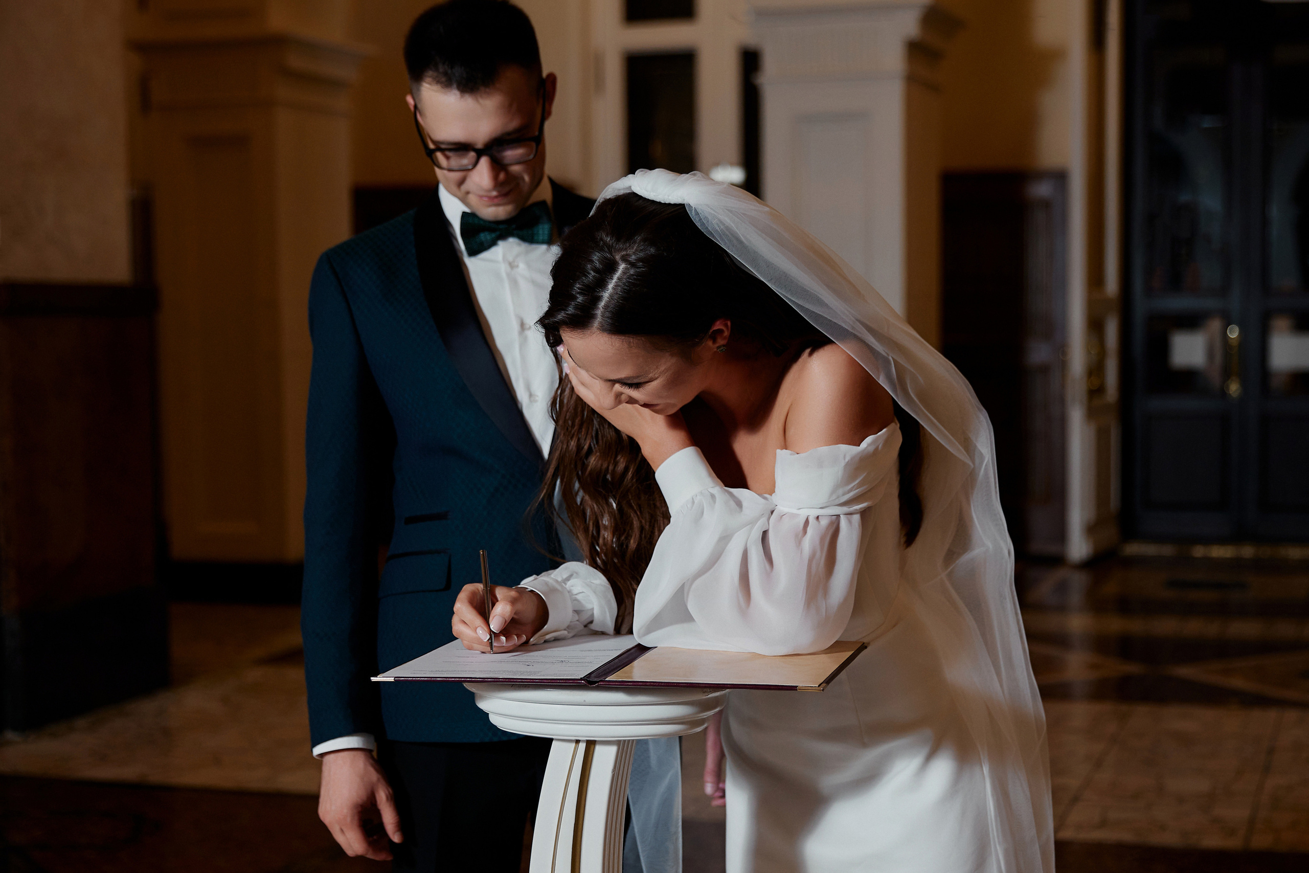 Свадебная фотосессия на Речном вокзале. Свадебный фотограф в Москве и Подмосковье