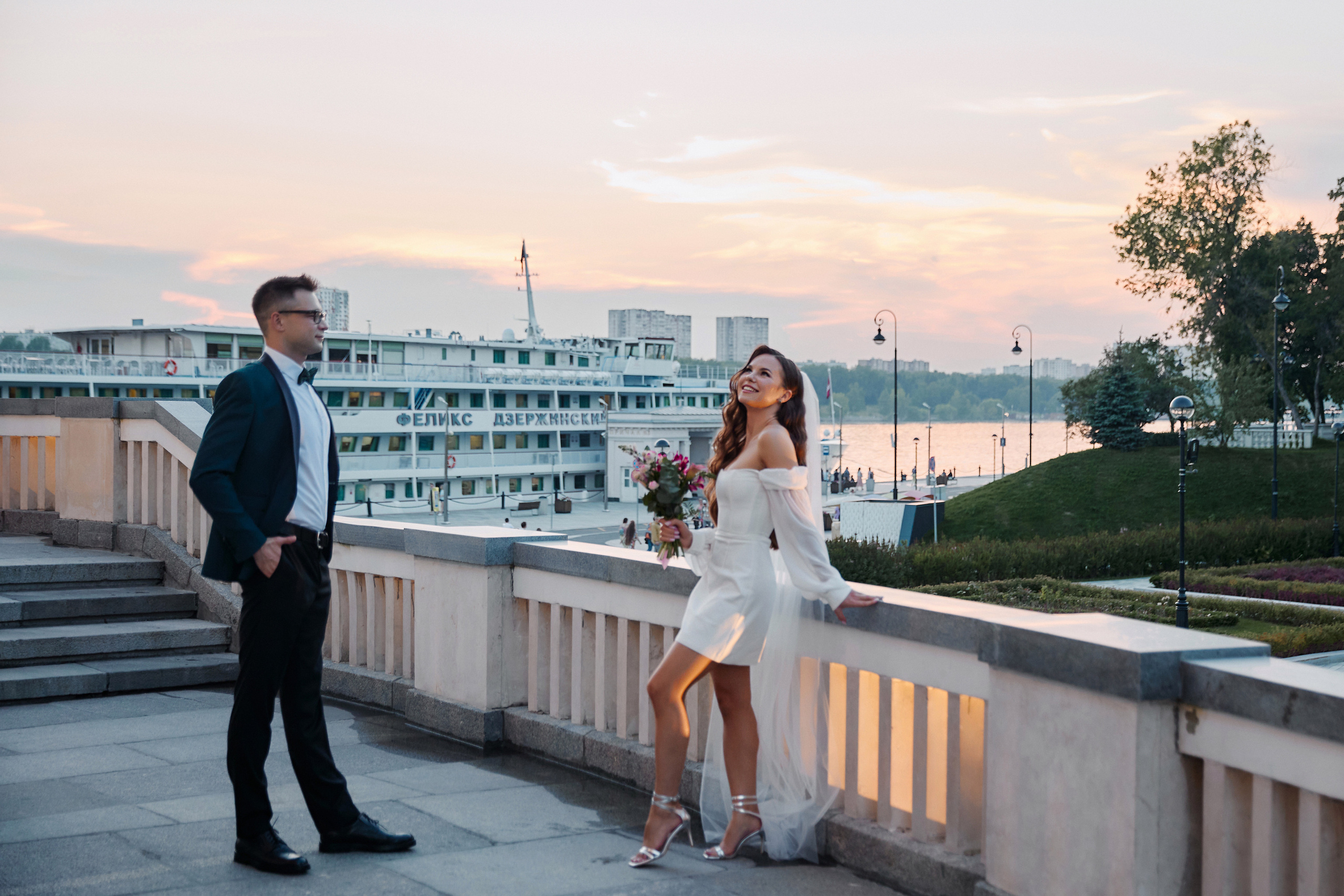 Свадебная фотосессия на Речном вокзале. Свадебный фотограф в Москве и Подмосковье