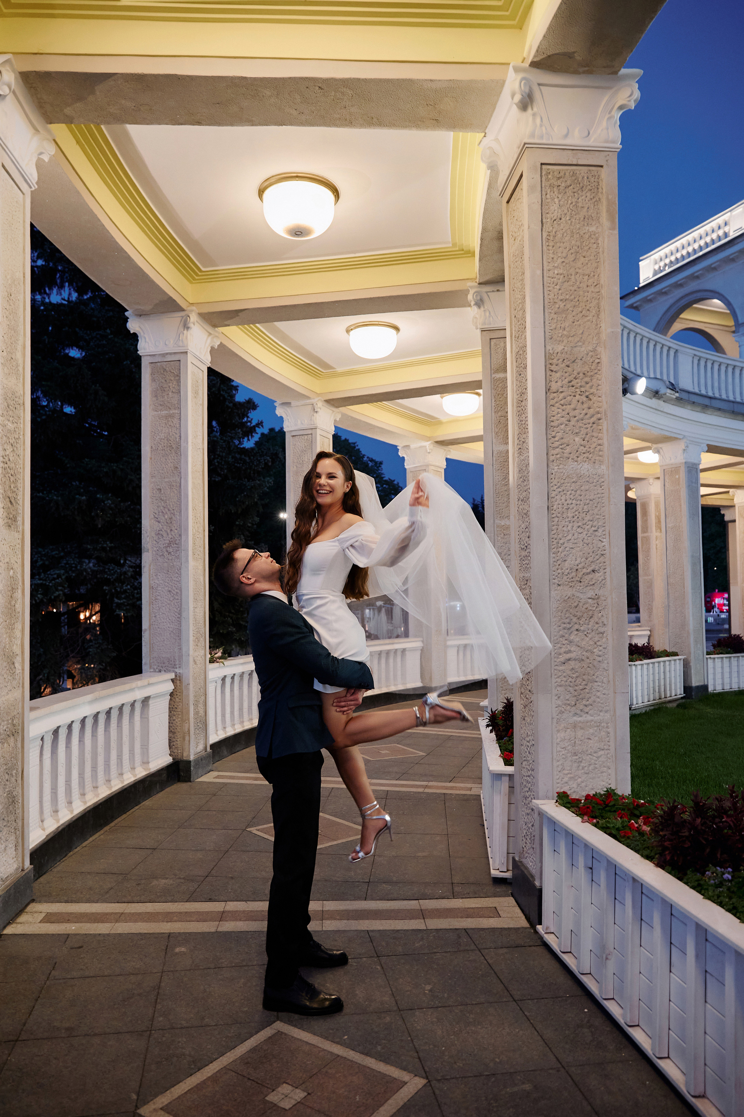 Свадебная фотосессия на Речном вокзале. Свадебный фотограф в Москве и Подмосковье