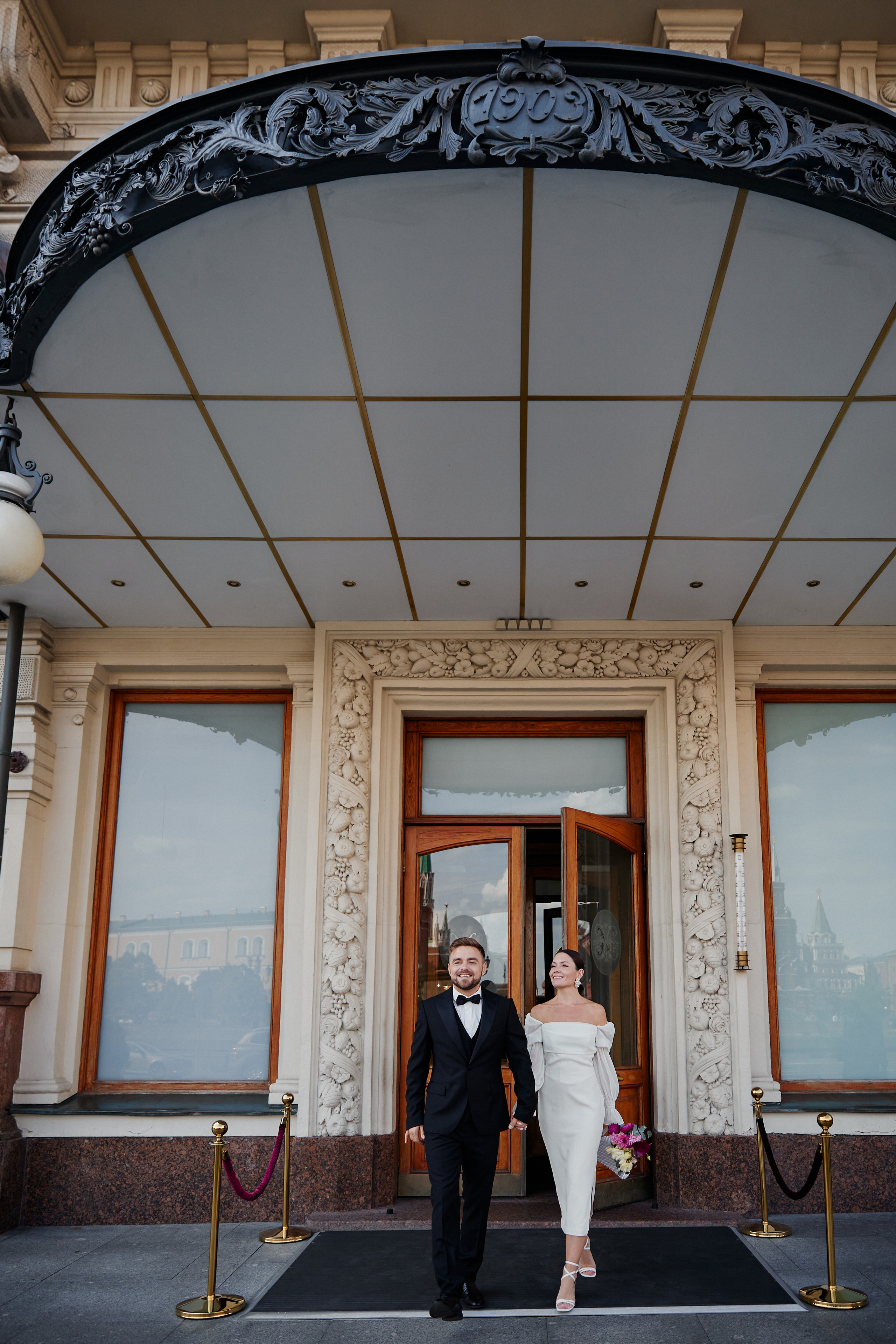 Свадебная фотосессия в отеле «Националь». Свадебный фотограф в Москве и Подмосковье