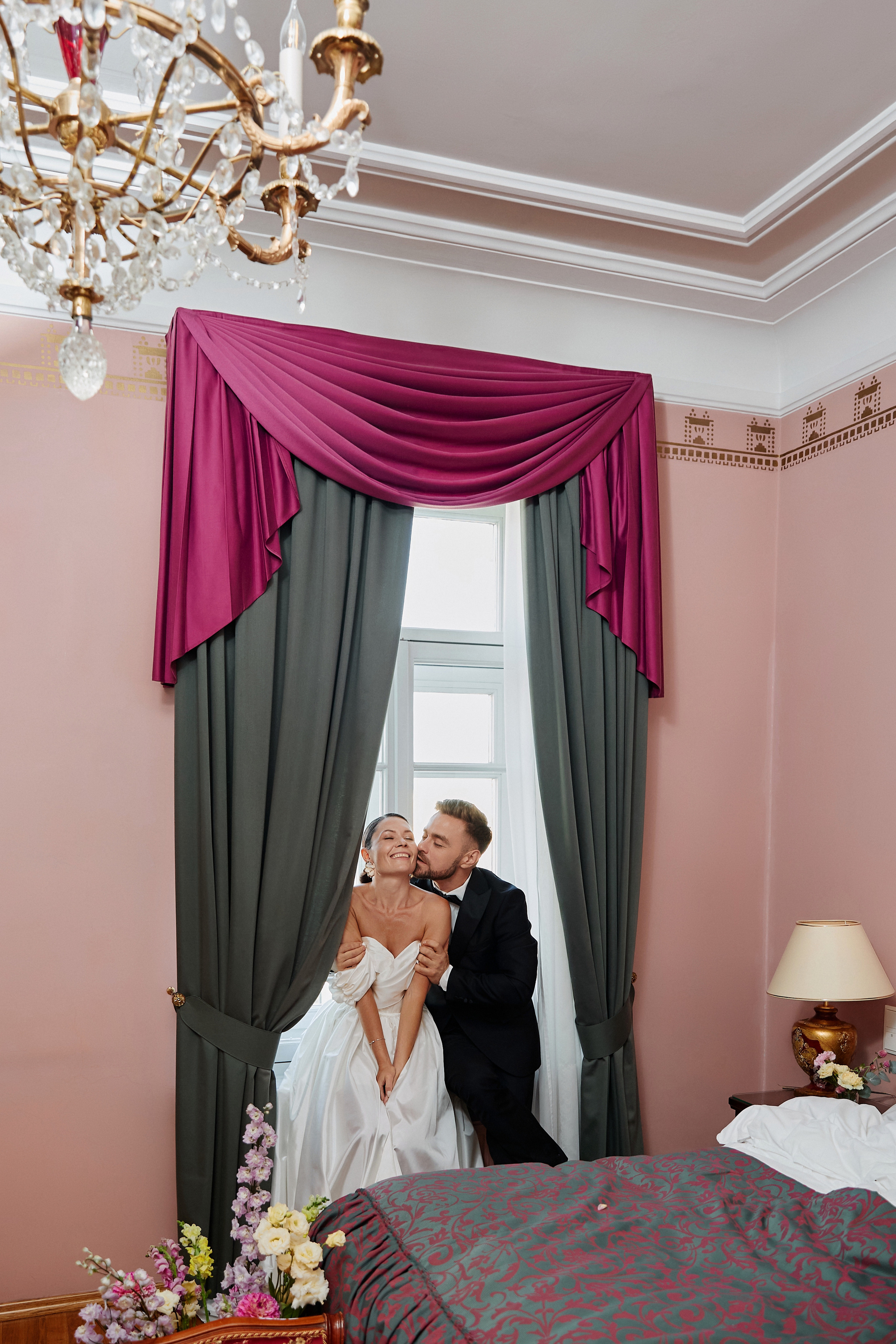 Свадебная фотосессия в отеле «Националь». Свадебный фотограф в Москве и Подмосковье