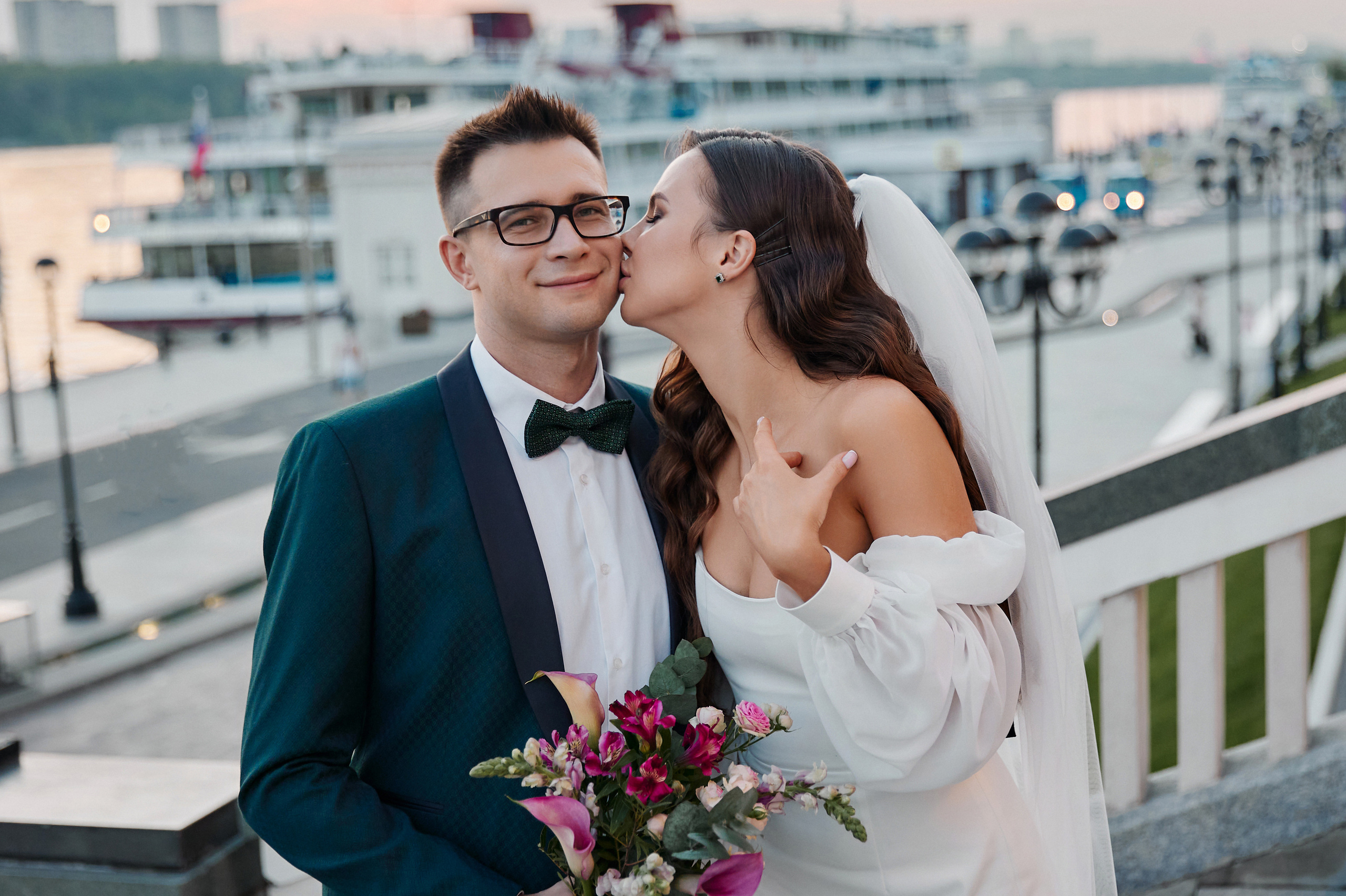 Свадебная фотосессия на Речном вокзале. Свадебный фотограф в Москве и Подмосковье