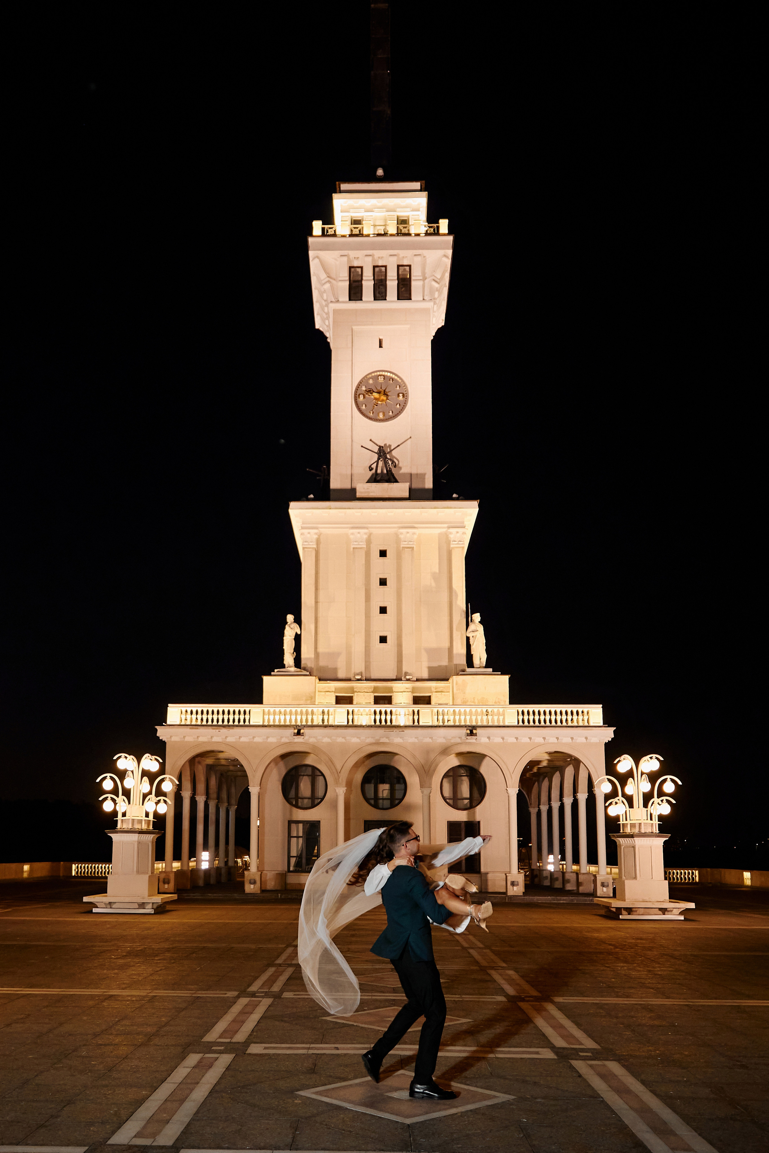 Свадебная фотосессия на Речном вокзале. Свадебный фотограф в Москве и Подмосковье