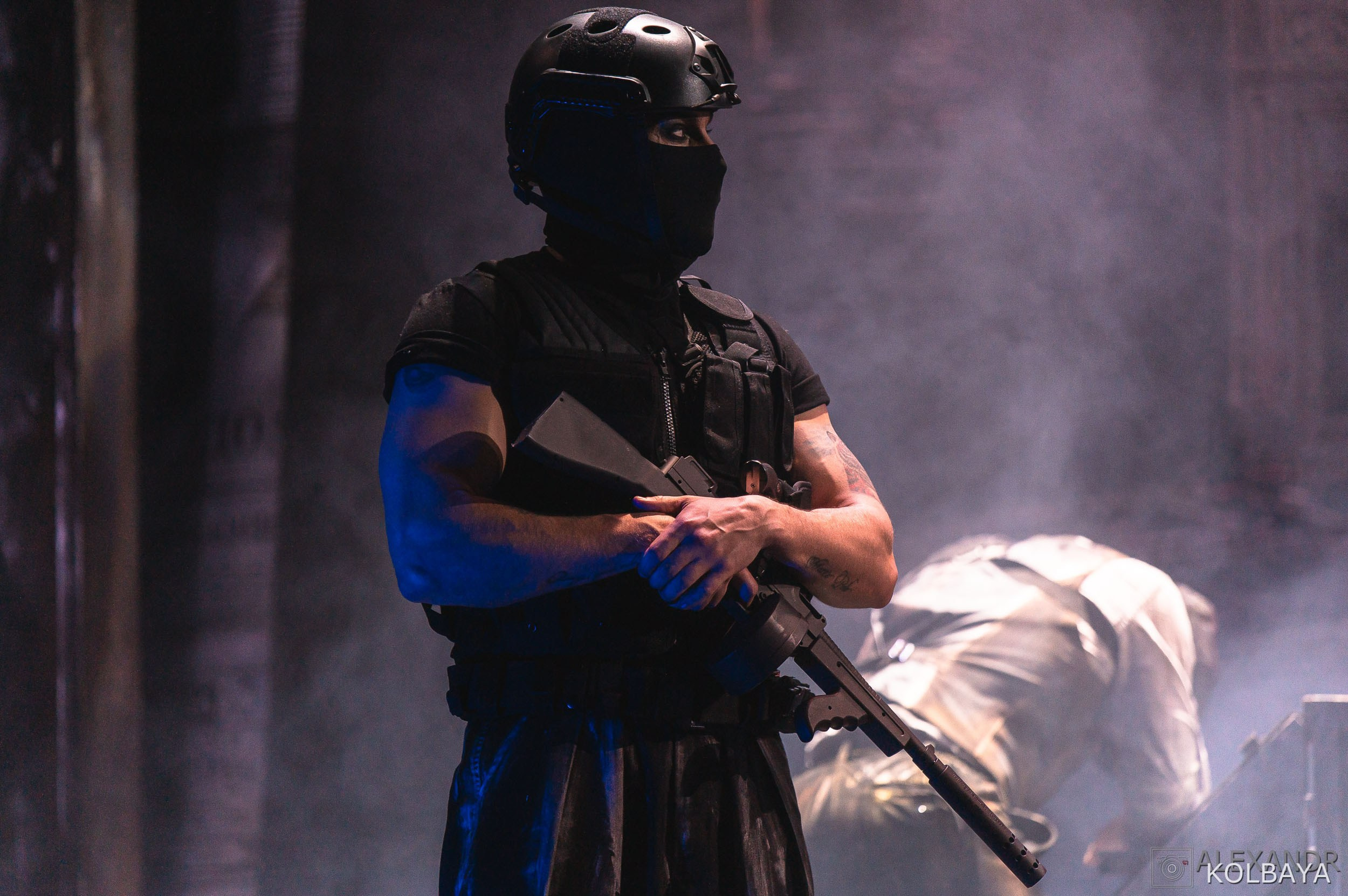 Фотографии со спектакля «Однажды в городе N». Концертный и театральный репортажный фотограф в Москве Александр Колбая