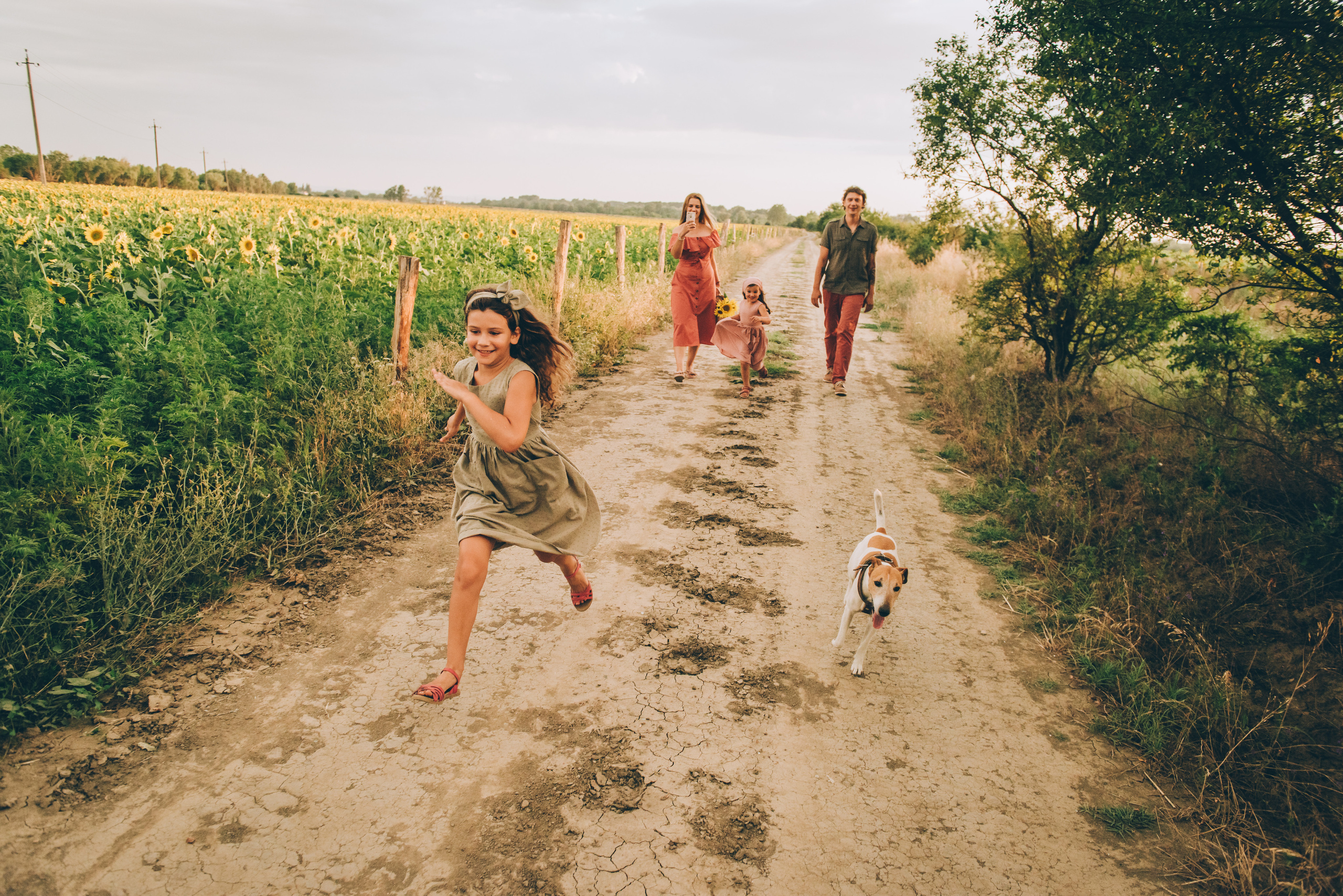 Счастливая семья, коты и собака. Семейный и контент фотограф в Краснодаре Вадим Лагутов