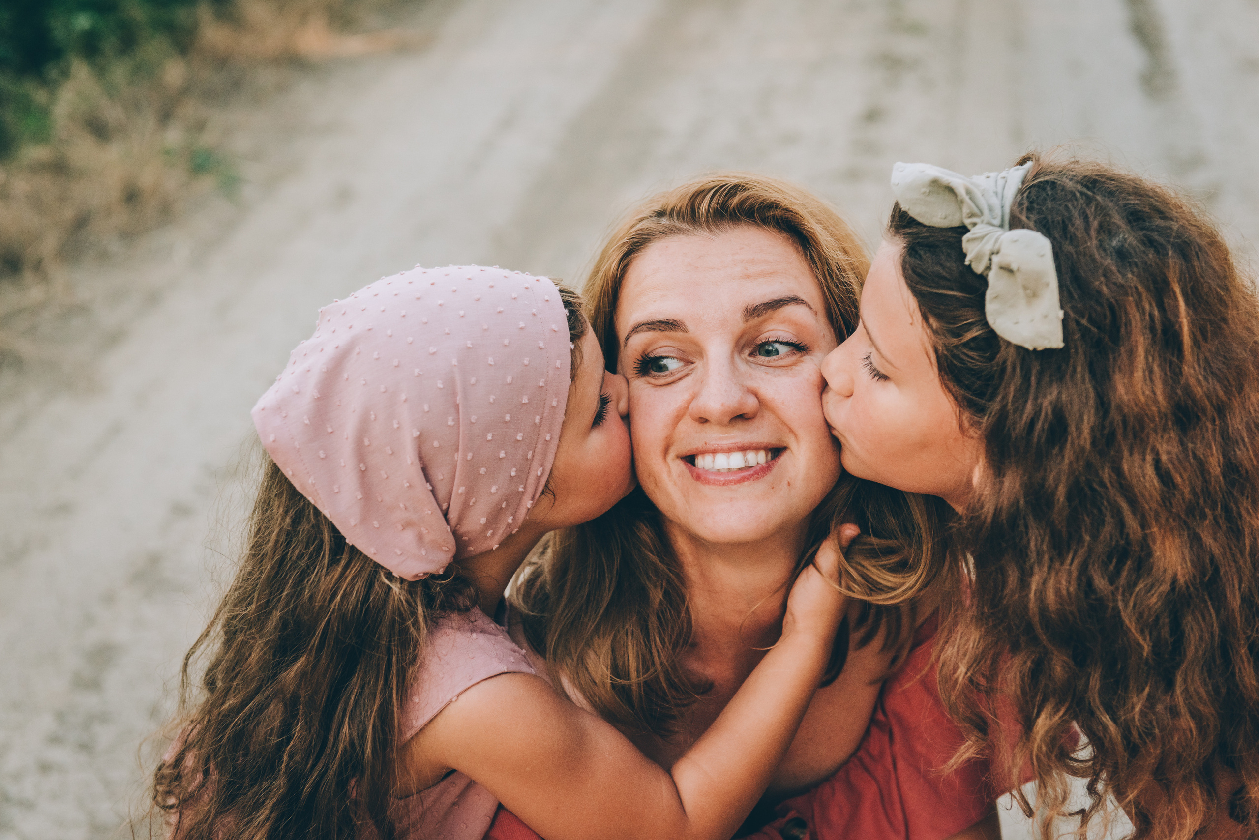 Счастливая семья, коты и собака. Семейный и контент фотограф в Краснодаре Вадим Лагутов