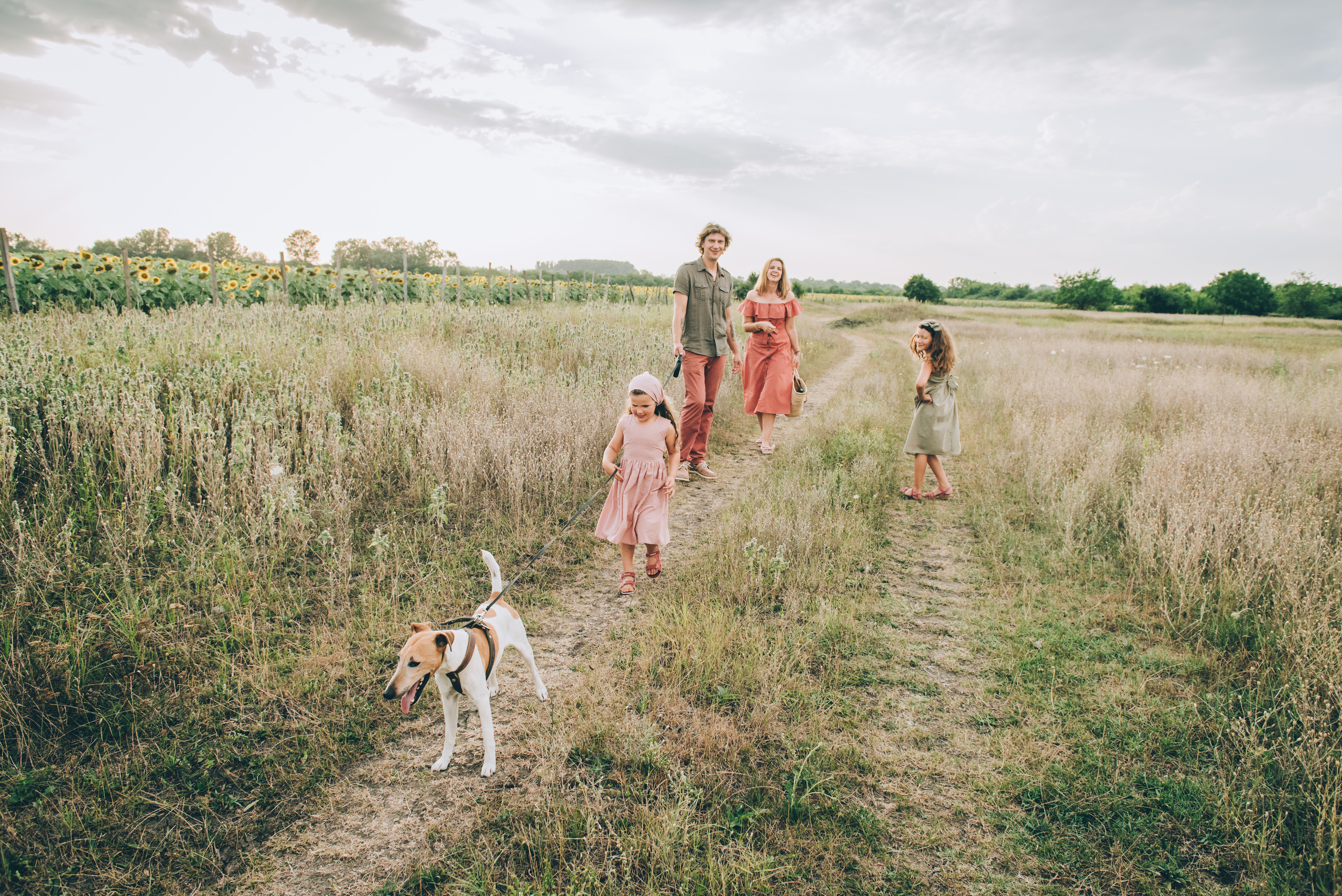 Счастливая семья, коты и собака. Семейный и контент фотограф в Краснодаре Вадим Лагутов