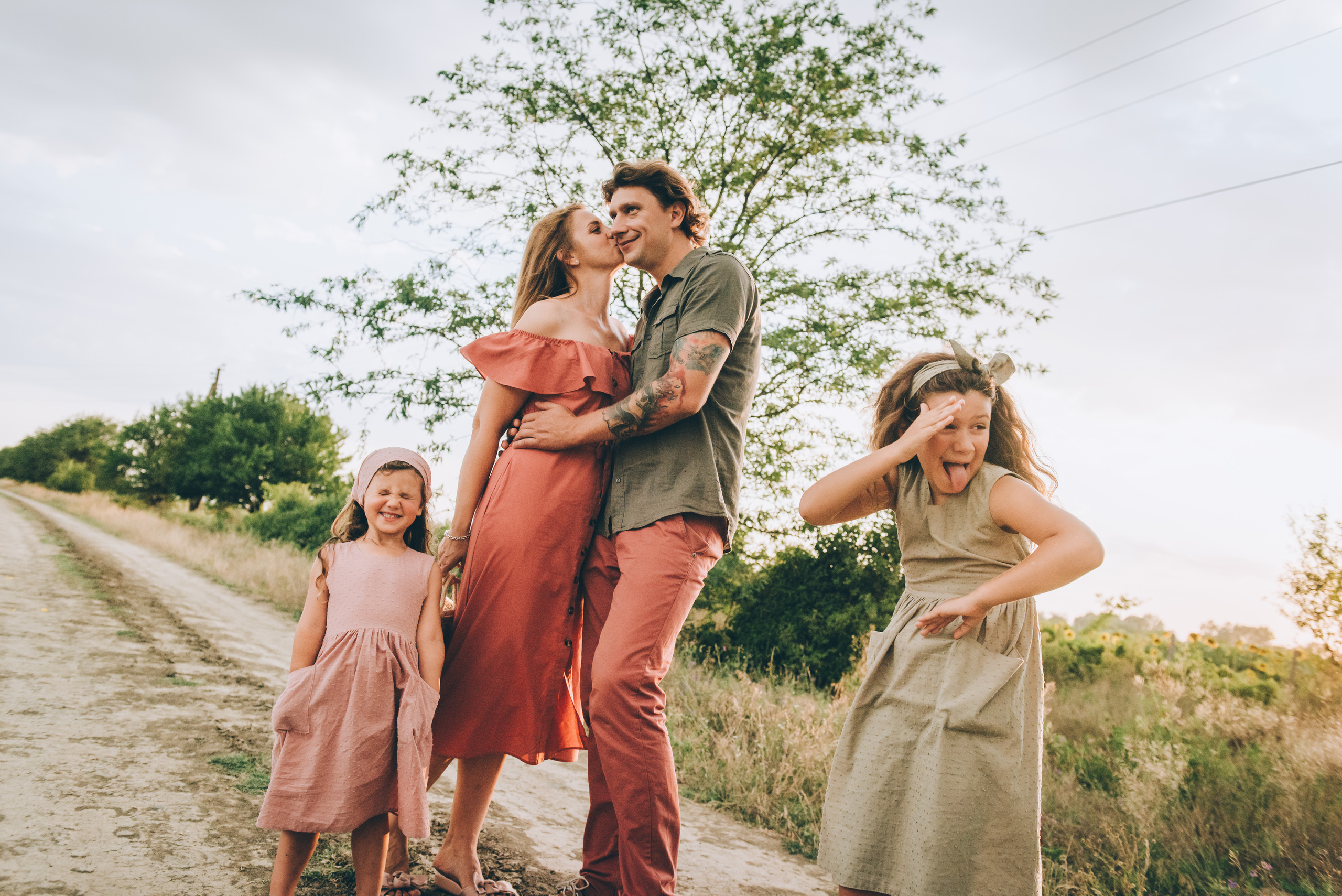 Счастливая семья, коты и собака. Семейный и контент фотограф в Краснодаре Вадим Лагутов