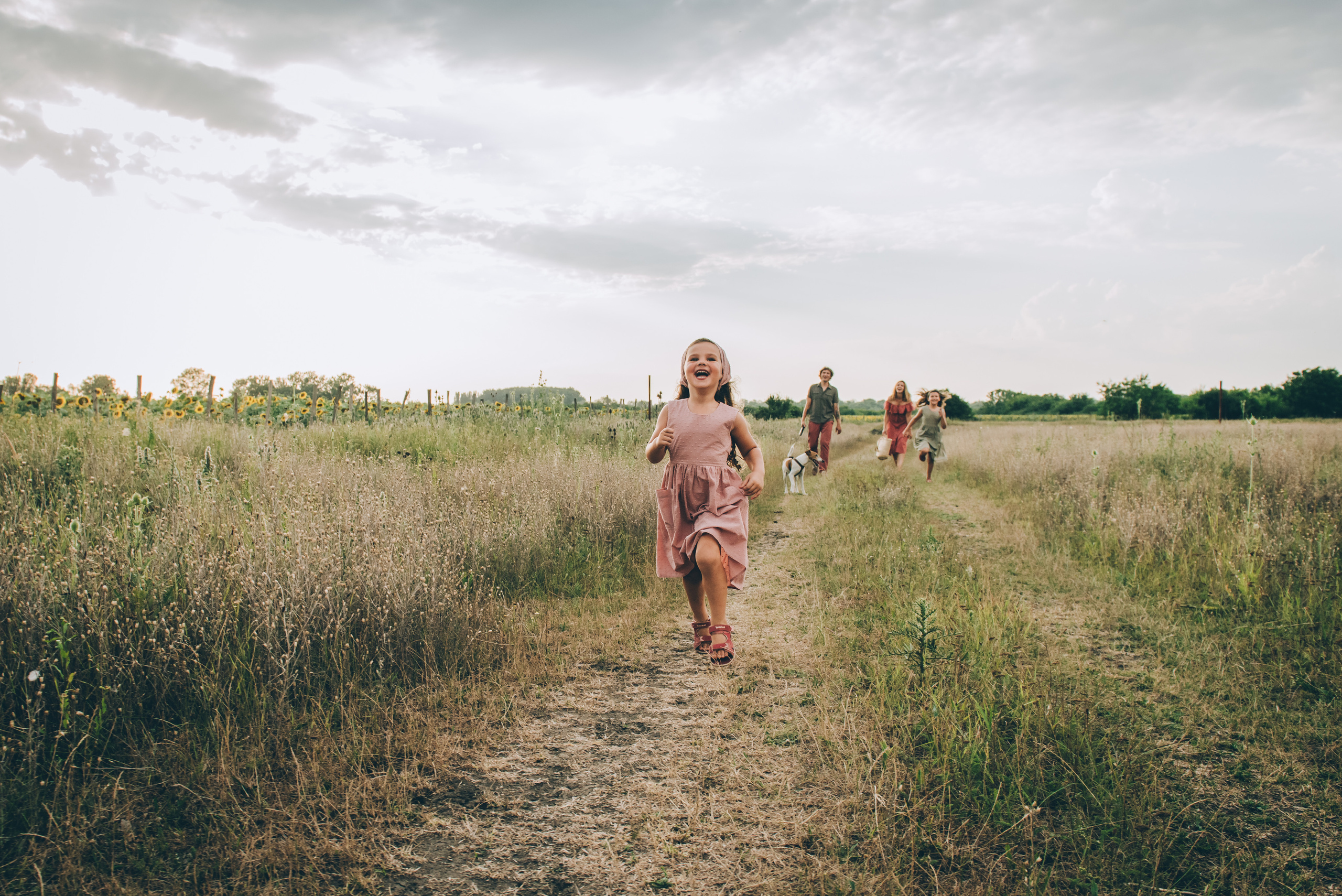 Счастливая семья, коты и собака. Семейный и контент фотограф в Краснодаре Вадим Лагутов