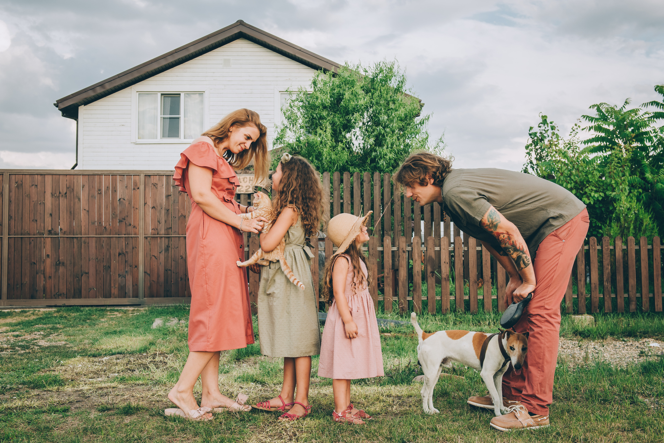 Счастливая семья, коты и собака. Семейный и контент фотограф в Краснодаре Вадим Лагутов