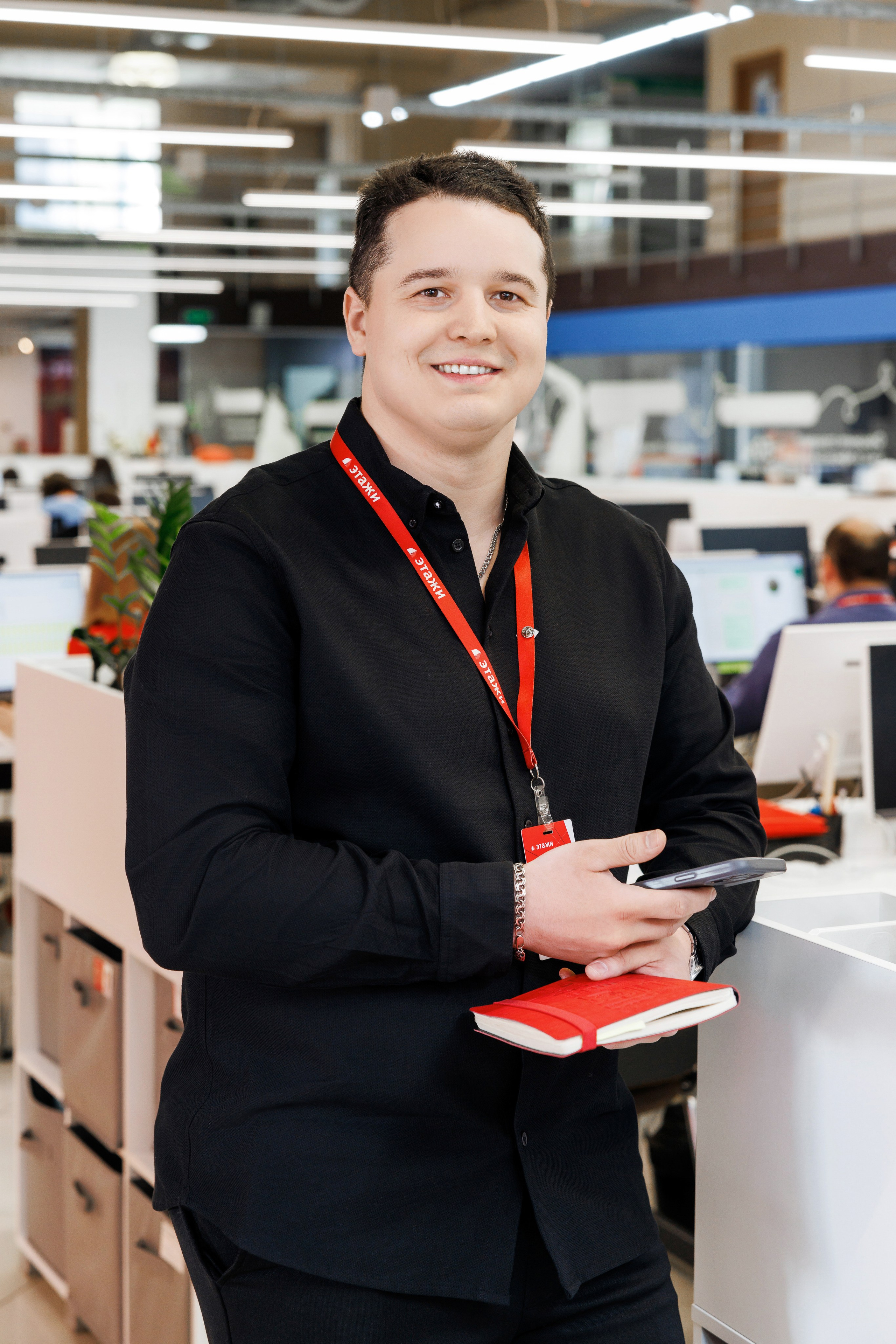 Съёмка сотрудников в офисе. Фотограф Виталий Хайлов, Екатеринбург