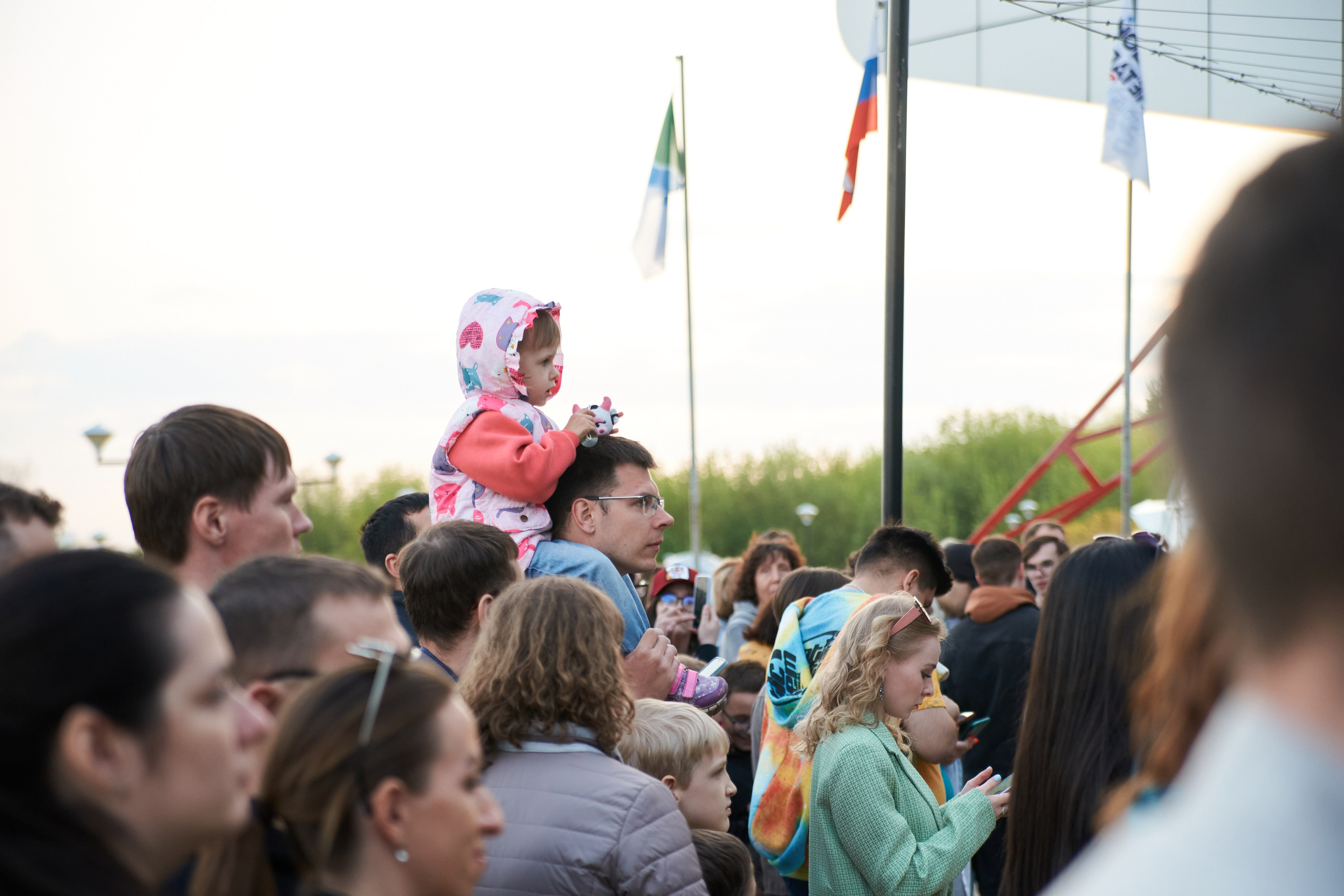 Репортаж: Музыкальная школа Виртуозы в Ночь музеев у планетария. Репортажный и женский фотограф в Новосибирске