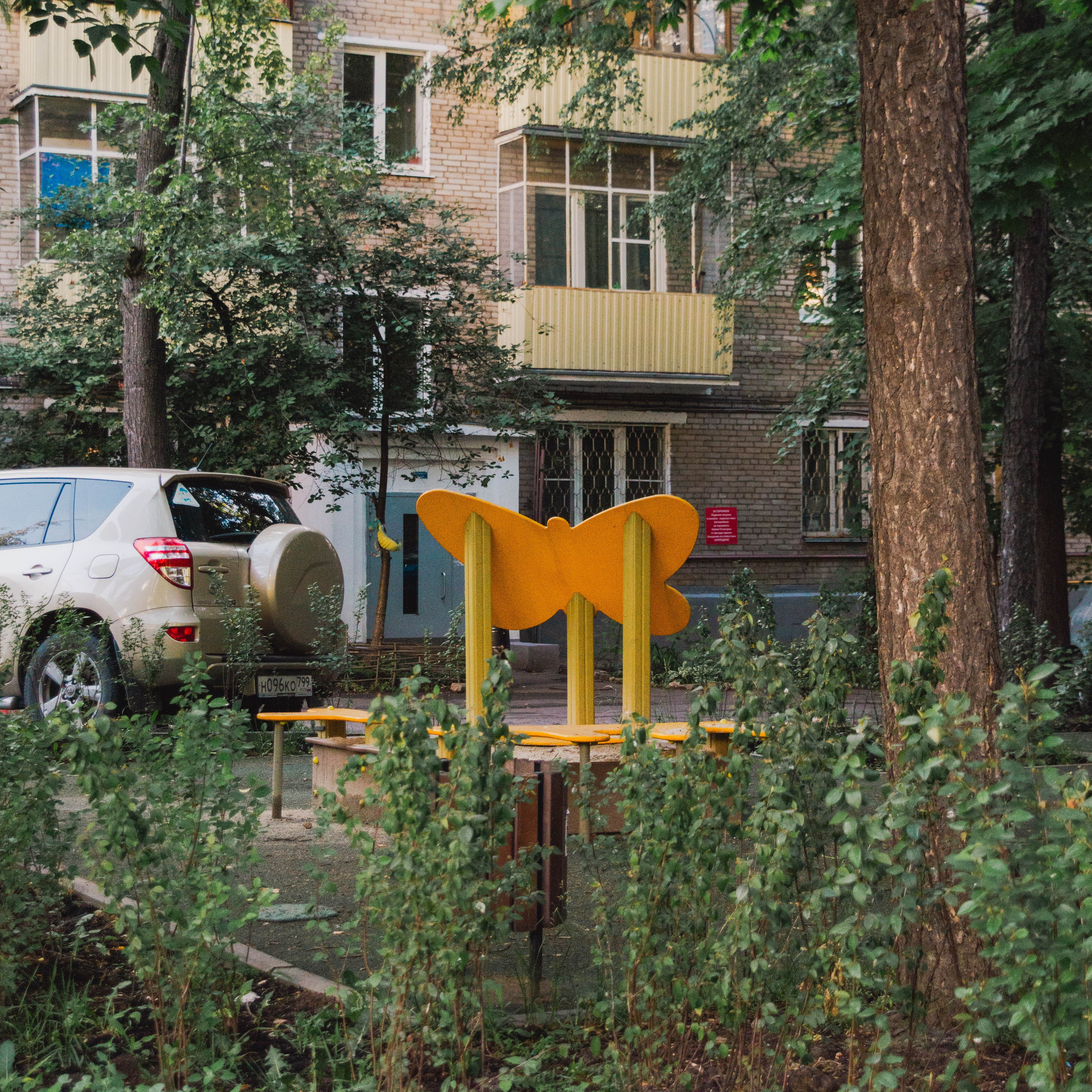 Многослойность городского пространства. Фотограф Анастасия Лощакова в Москве