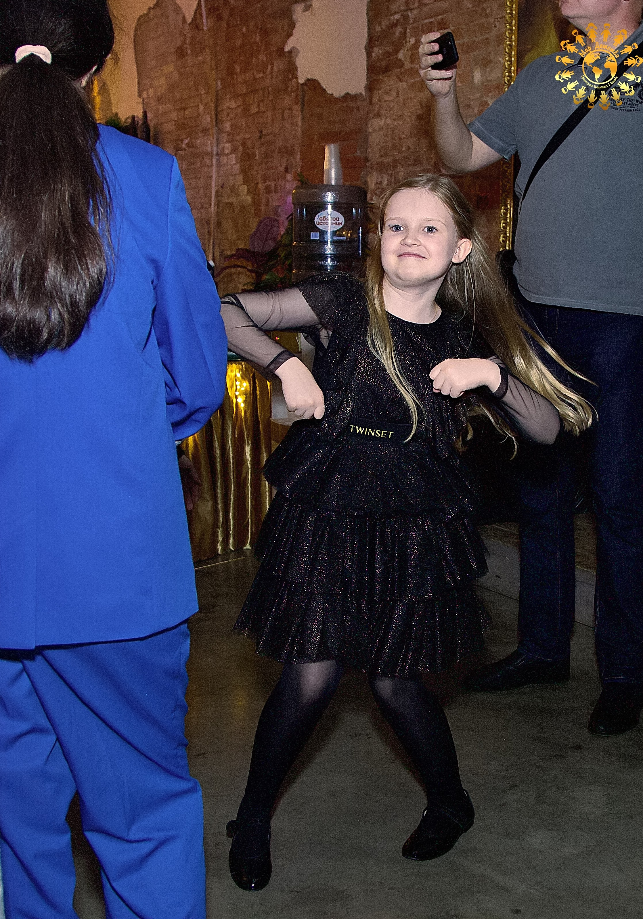 Выпускной 2023 (Школа 109, 4-й класс). Репортажная съемка в Москве и области. Анималистика