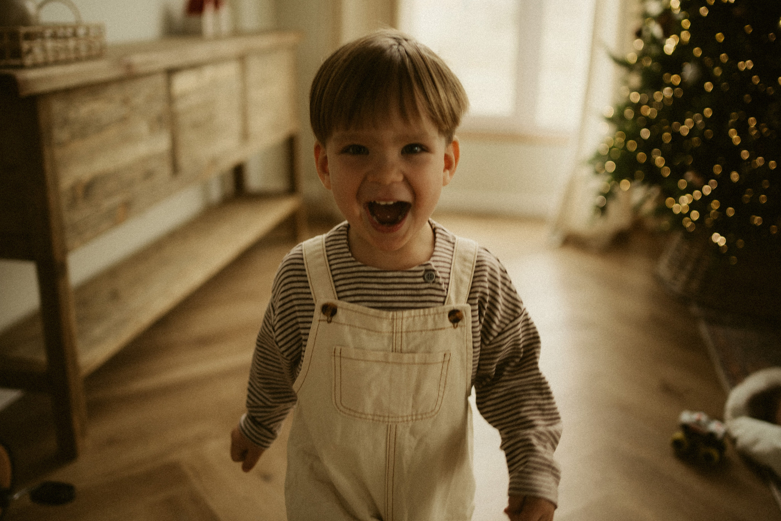 Семейная новогодняя фотосессия дома. Семейный фотограф в Краснодаре
