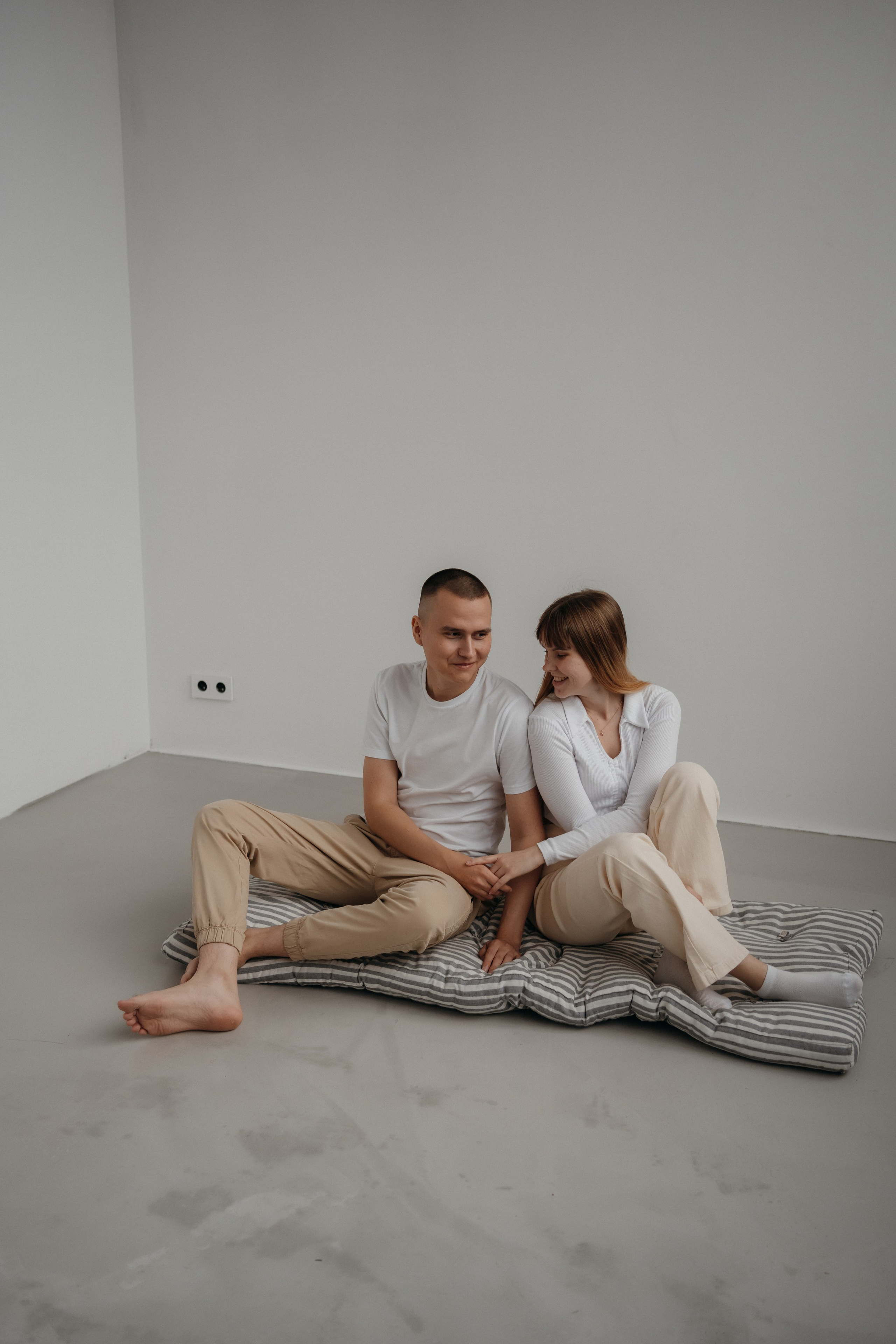 Парная фотосессия в студии в Архангельске. Портретный и свадебный фотограф в Архангельске Елизавета Стрекаловская