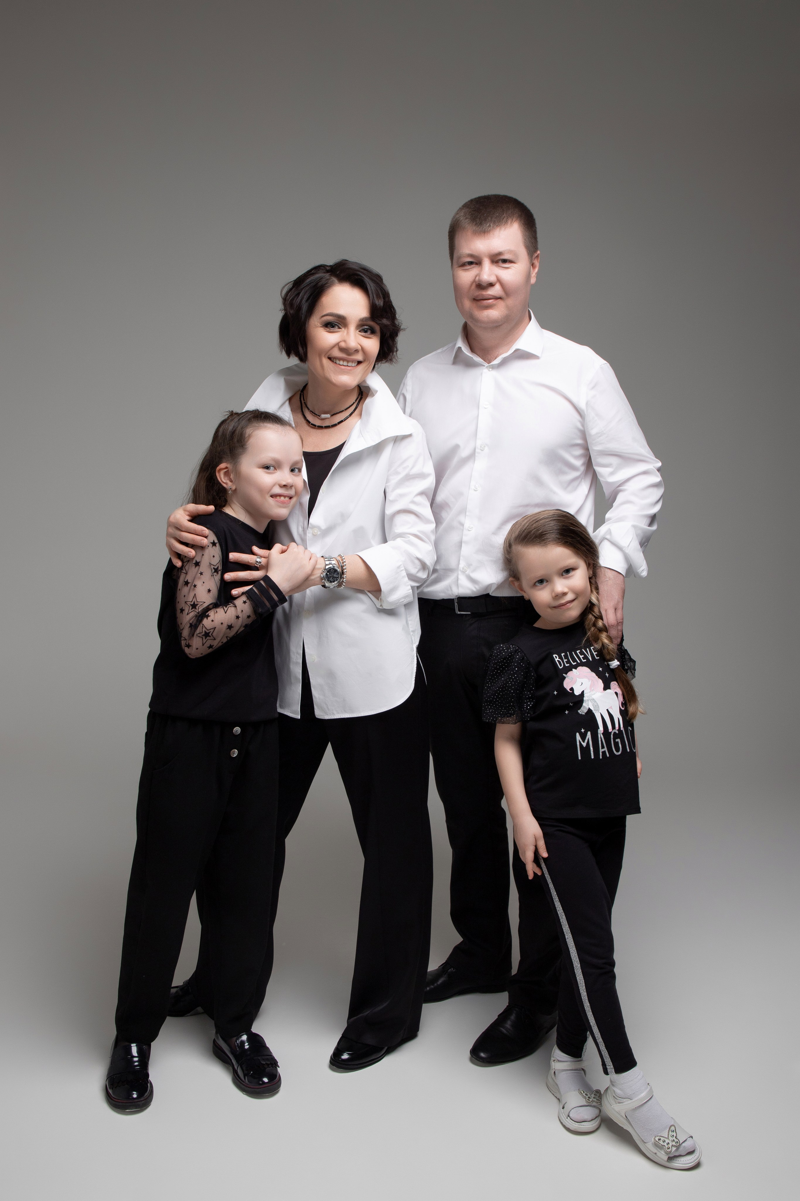 Алексей, Елена, Кристина и Арина. Фотограф Денис Лесковский (Тюмень)