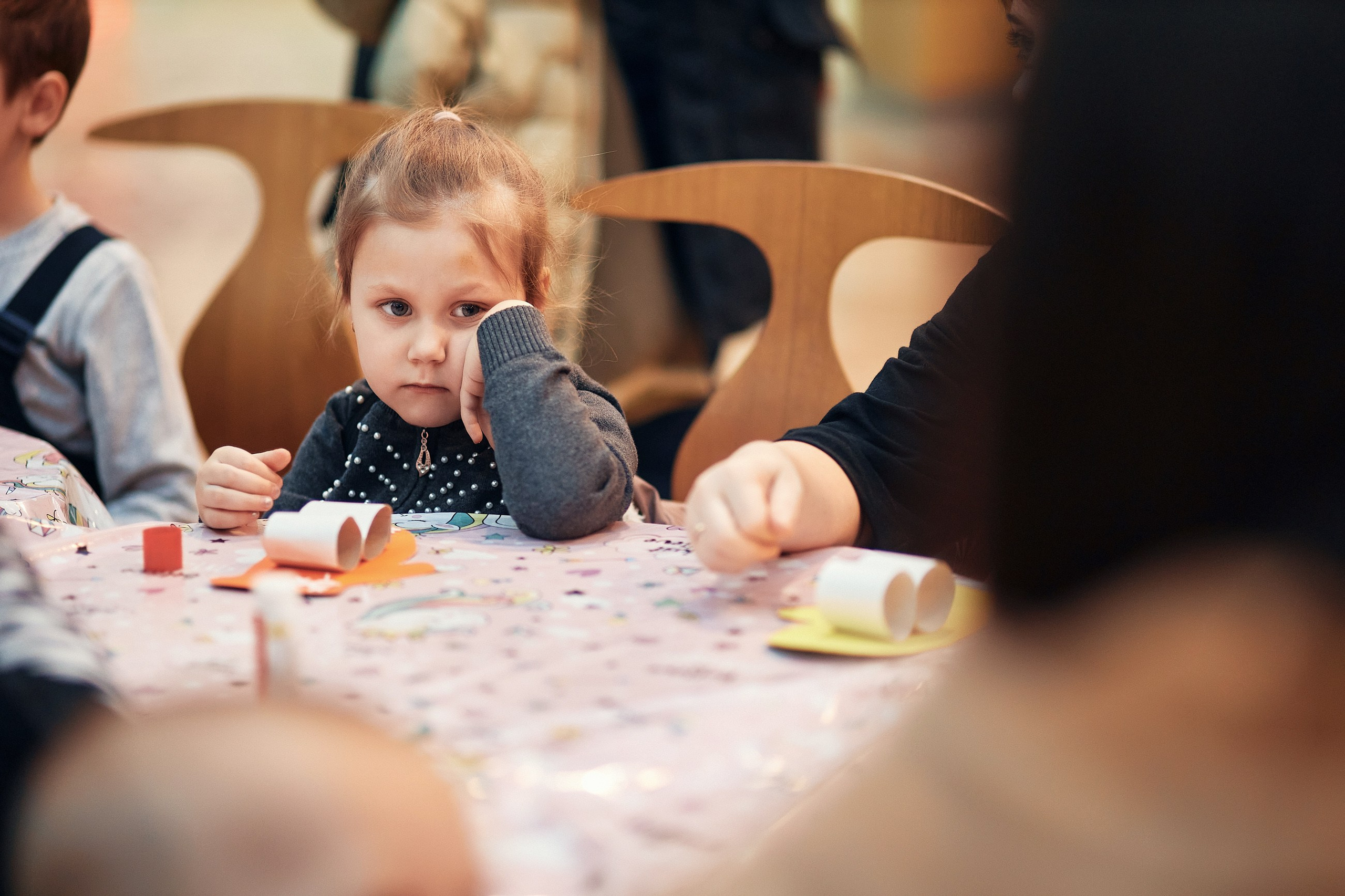 Детский новогодний праздник в ТЦ Июнь. Семейный и репортажной фотограф в Красноярске и Москве Виктор Бабинцев