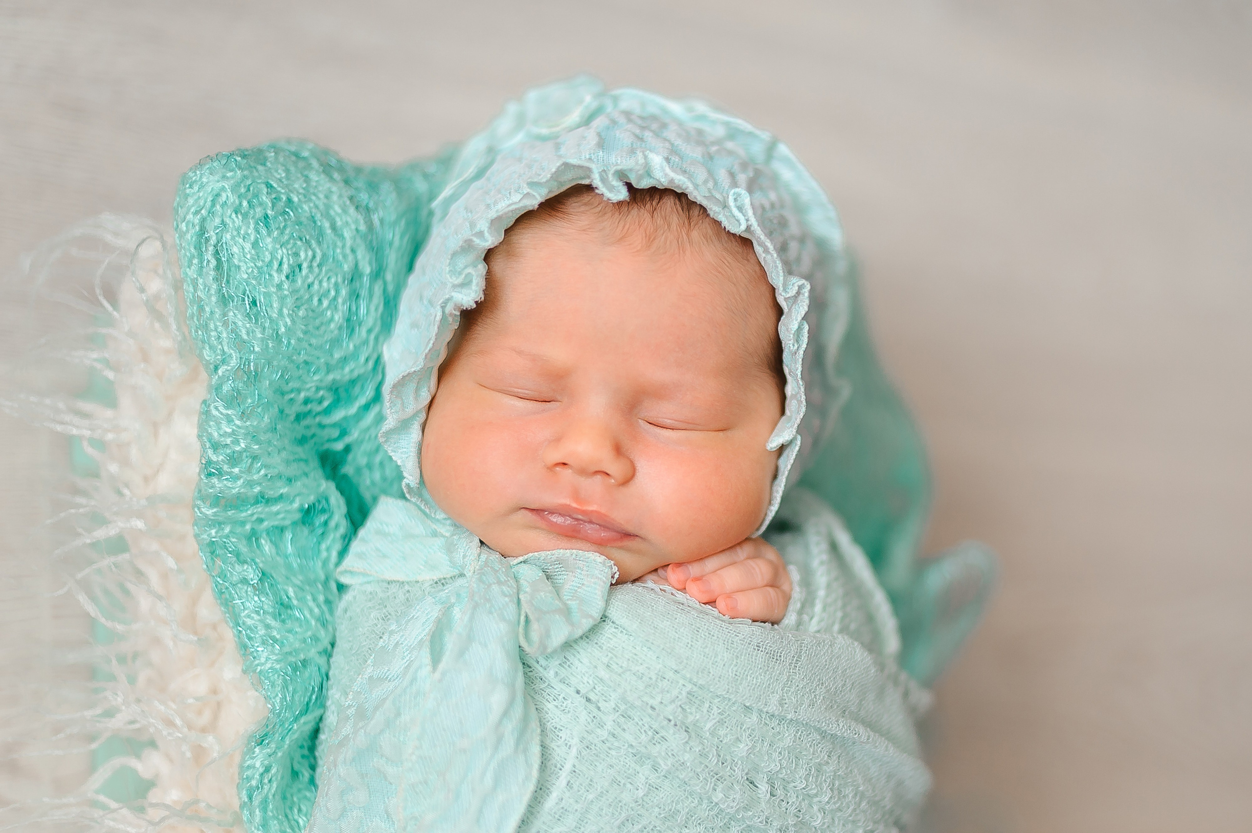 Ксюша, 9 дней. Фотограф новорождённых в Йошкар-Оле Ильмира Сидоркина