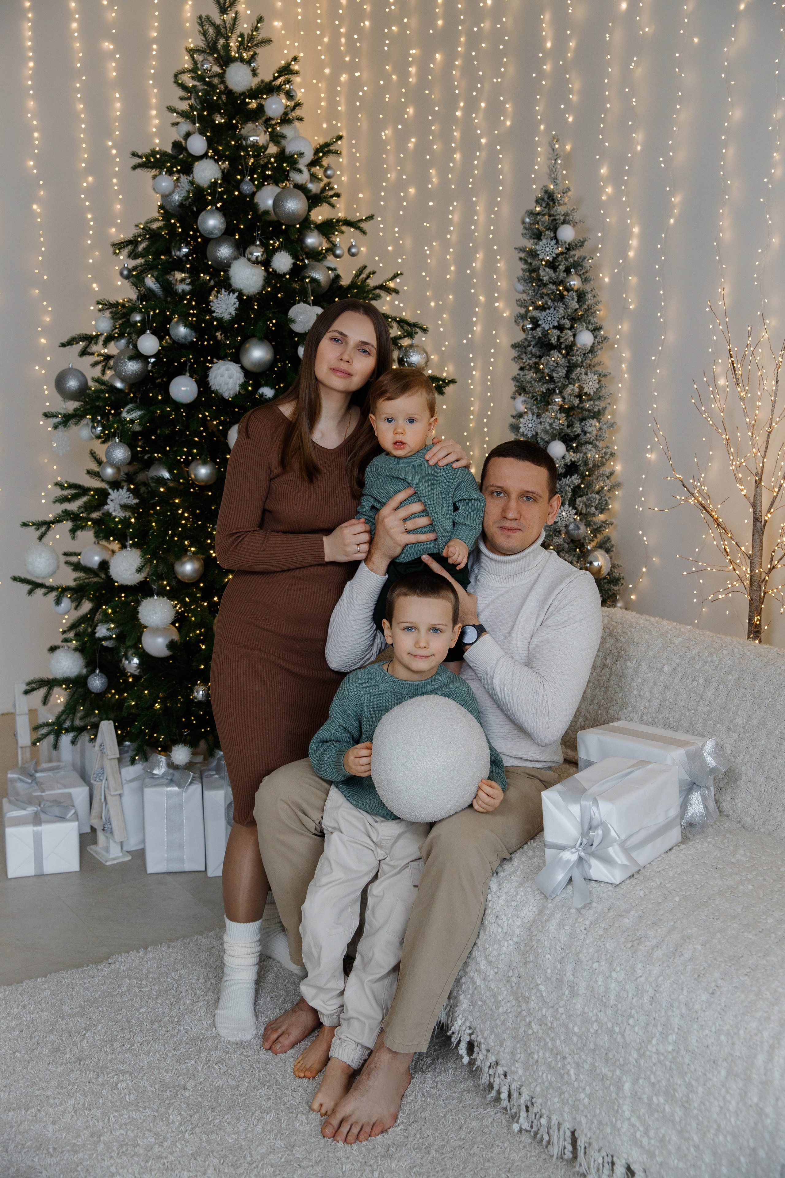 Семейная фотосессия в фотостудии Лофт 13. Фотограф Александра Сыщенко