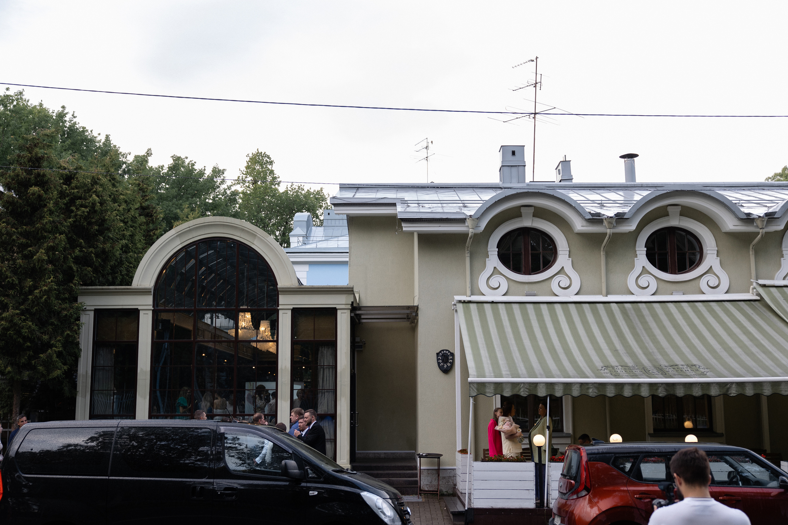 Elegance. Galina and Nikita Bykovets, a wedding photographer and videographer duo in Germany